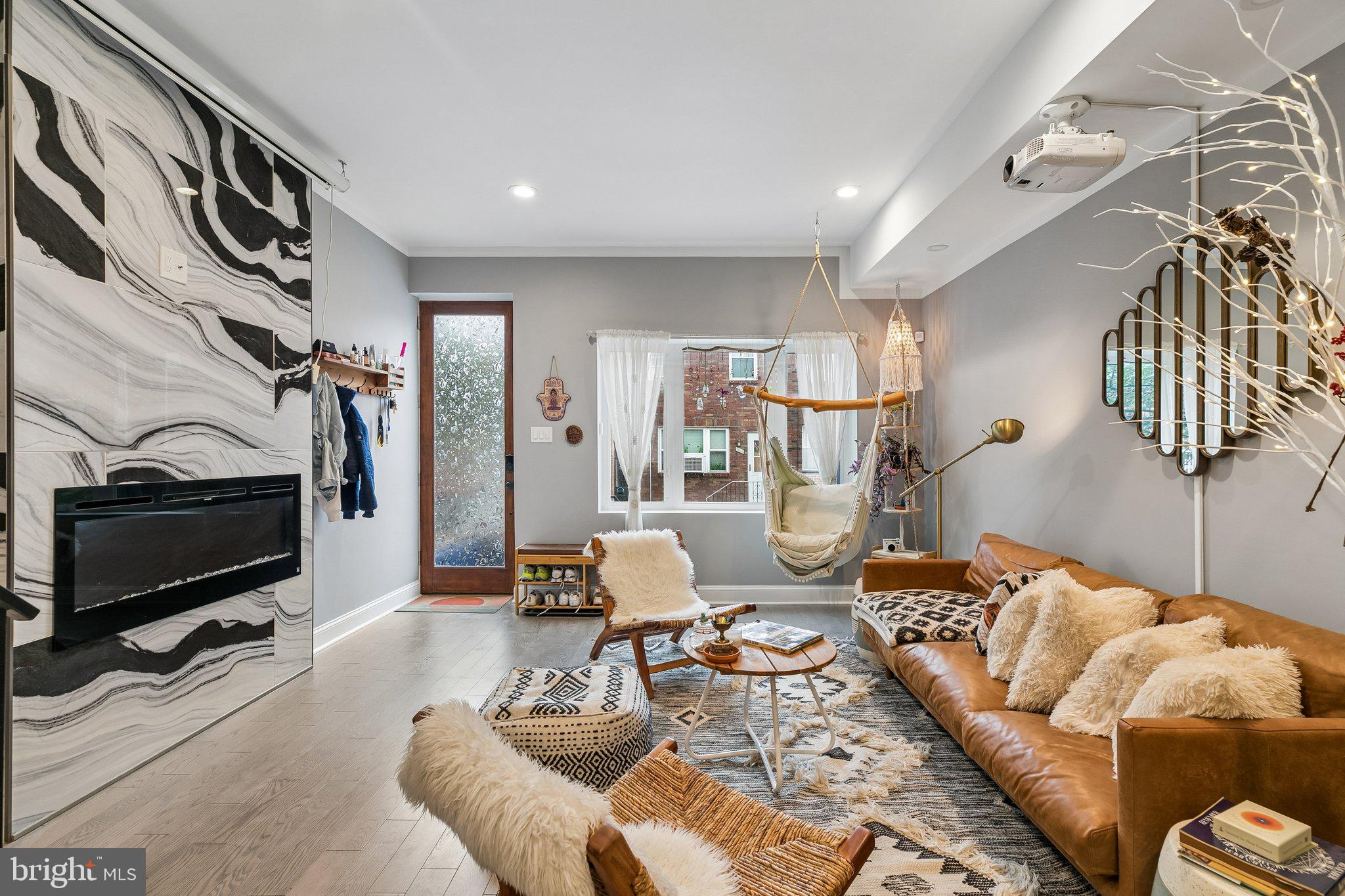 PASSYUNK SQUARE - Residential