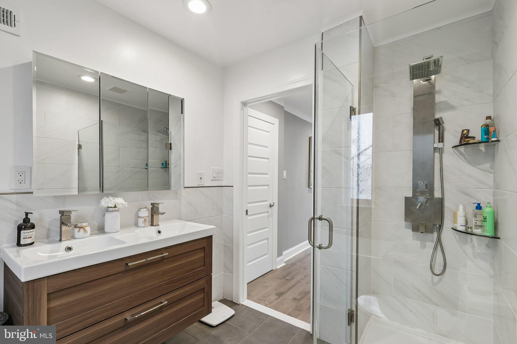 PASSYUNK SQUARE - Residential