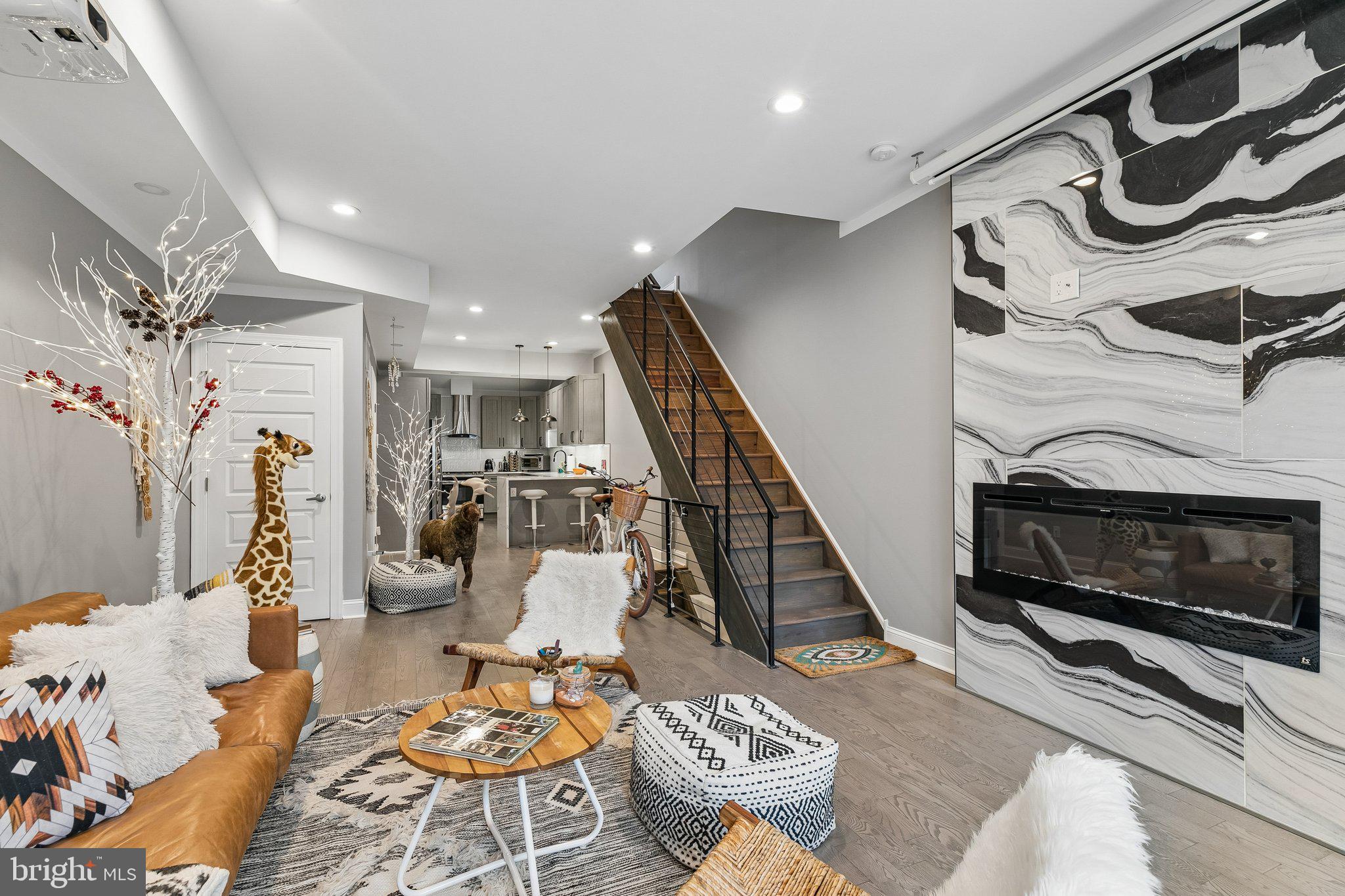PASSYUNK SQUARE - Residential
