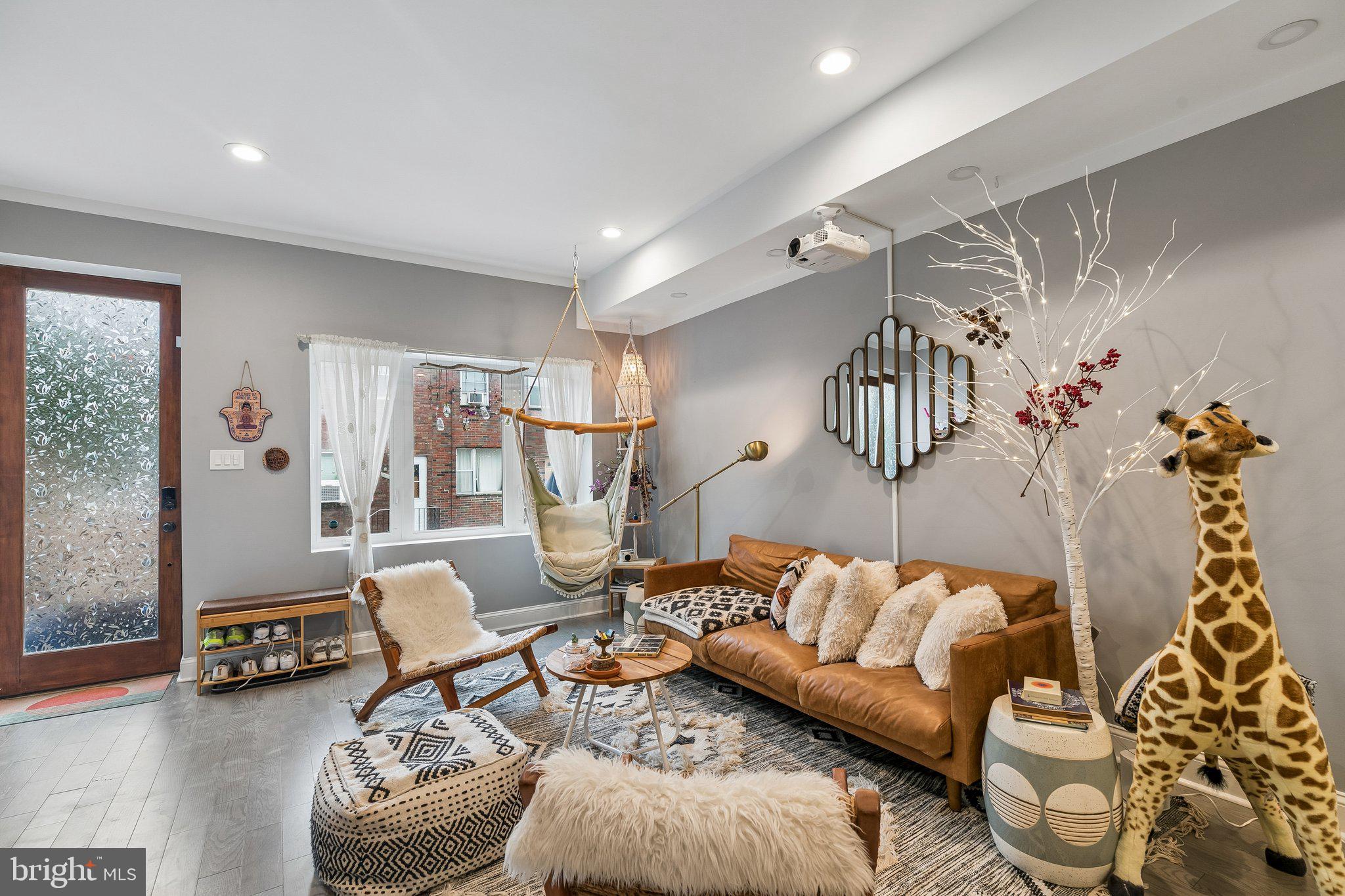 PASSYUNK SQUARE - Residential