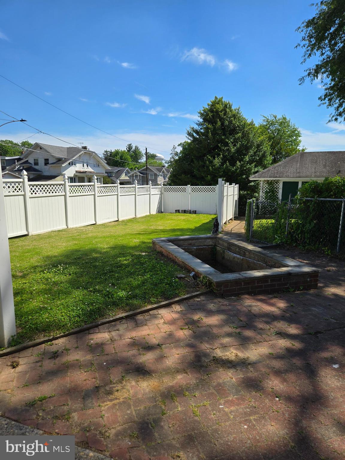 FOX CHASE - Residential