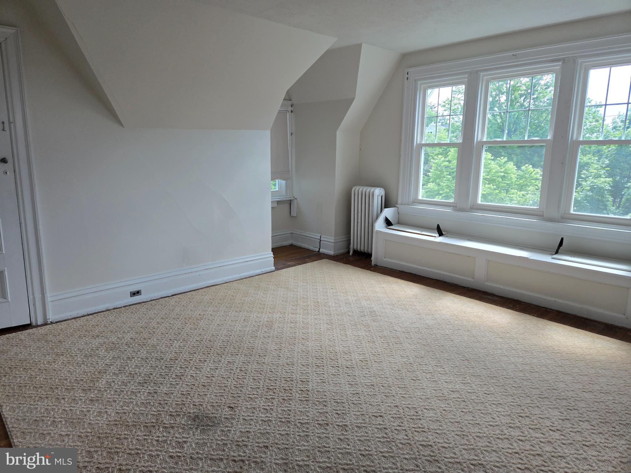 FOX CHASE - Residential