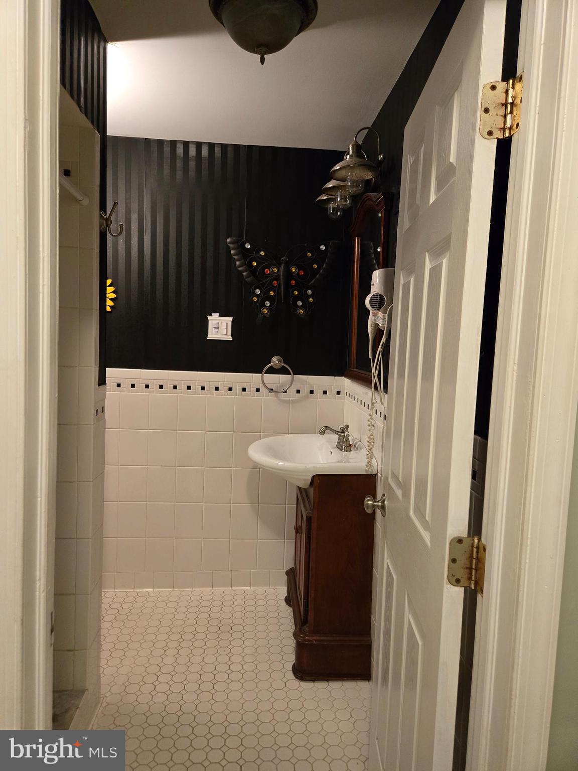 FOX CHASE - Residential