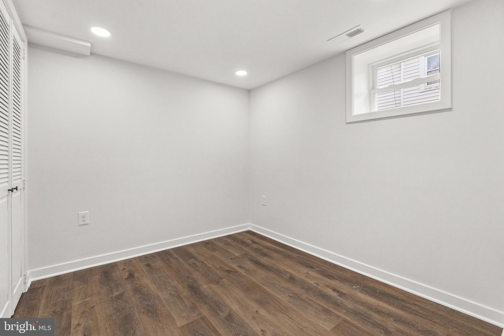 HOWARD PARK - Residential