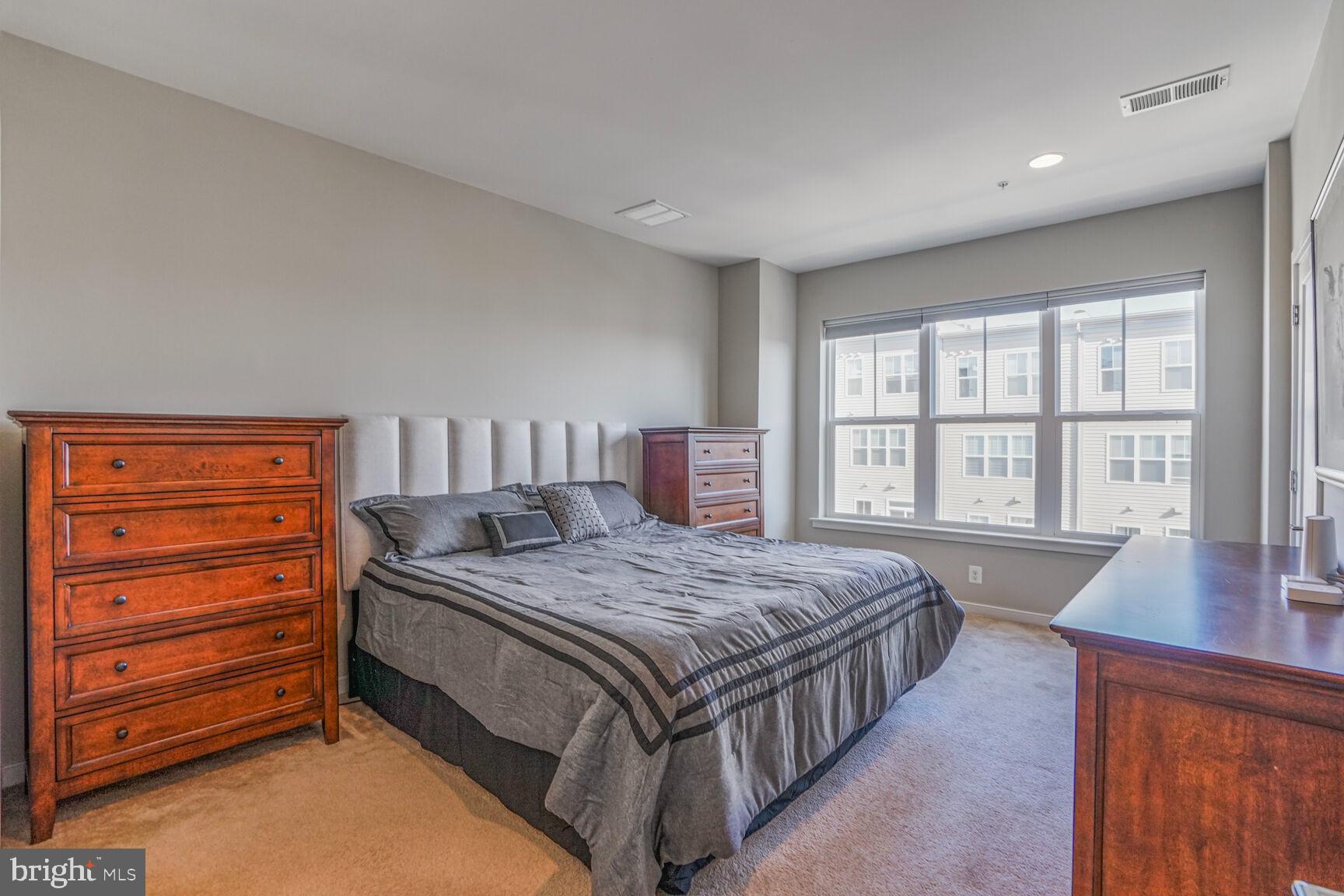 BRAMBLETON TOWN CENTER SOUTH - Residential