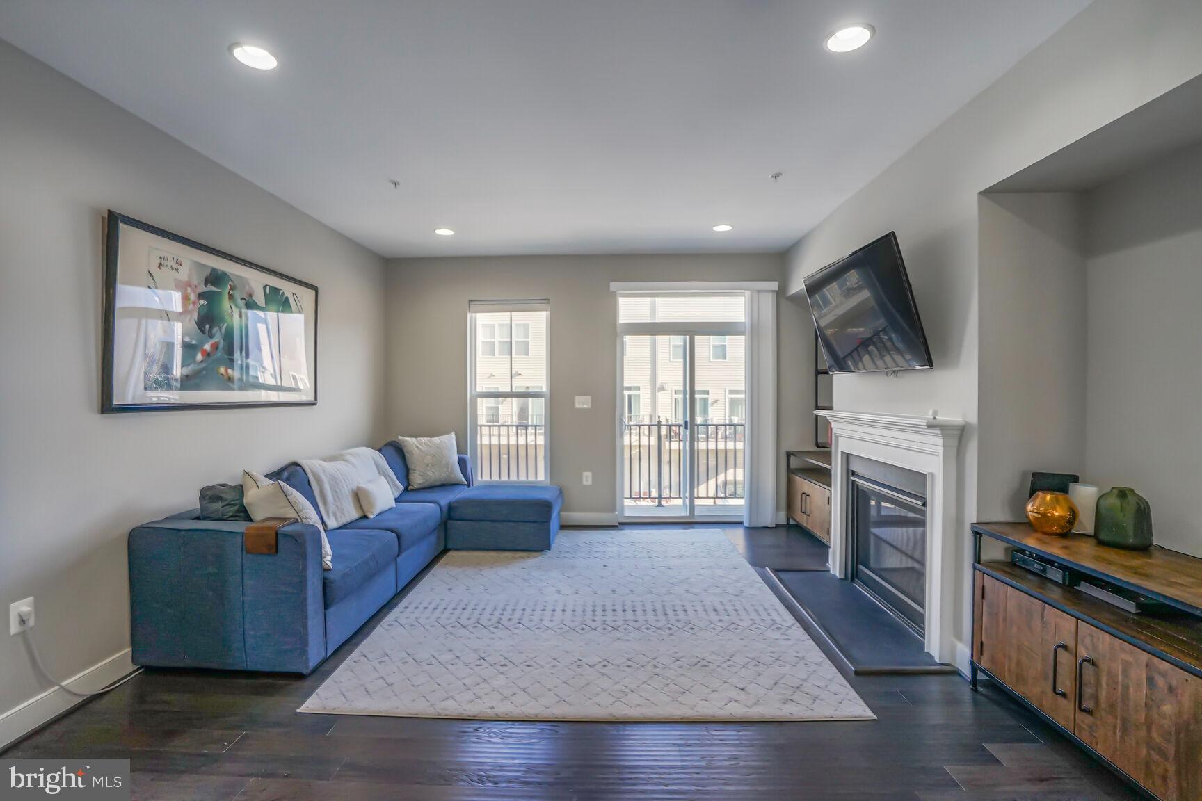 BRAMBLETON TOWN CENTER SOUTH - Residential