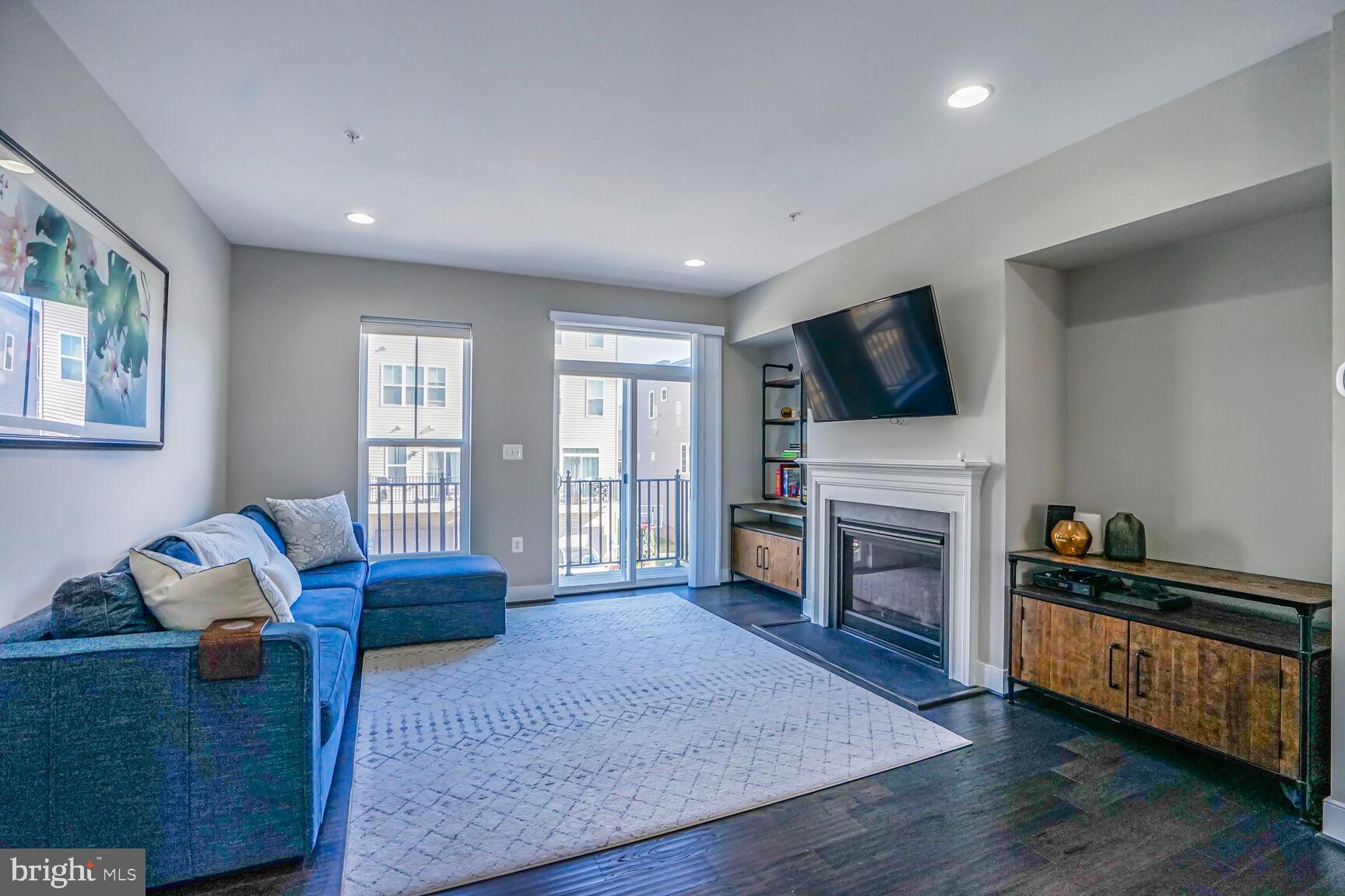 BRAMBLETON TOWN CENTER SOUTH - Residential