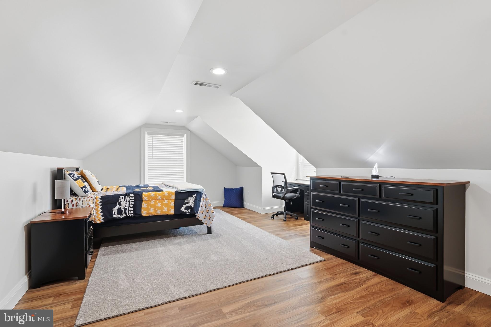 WORTON - Residential