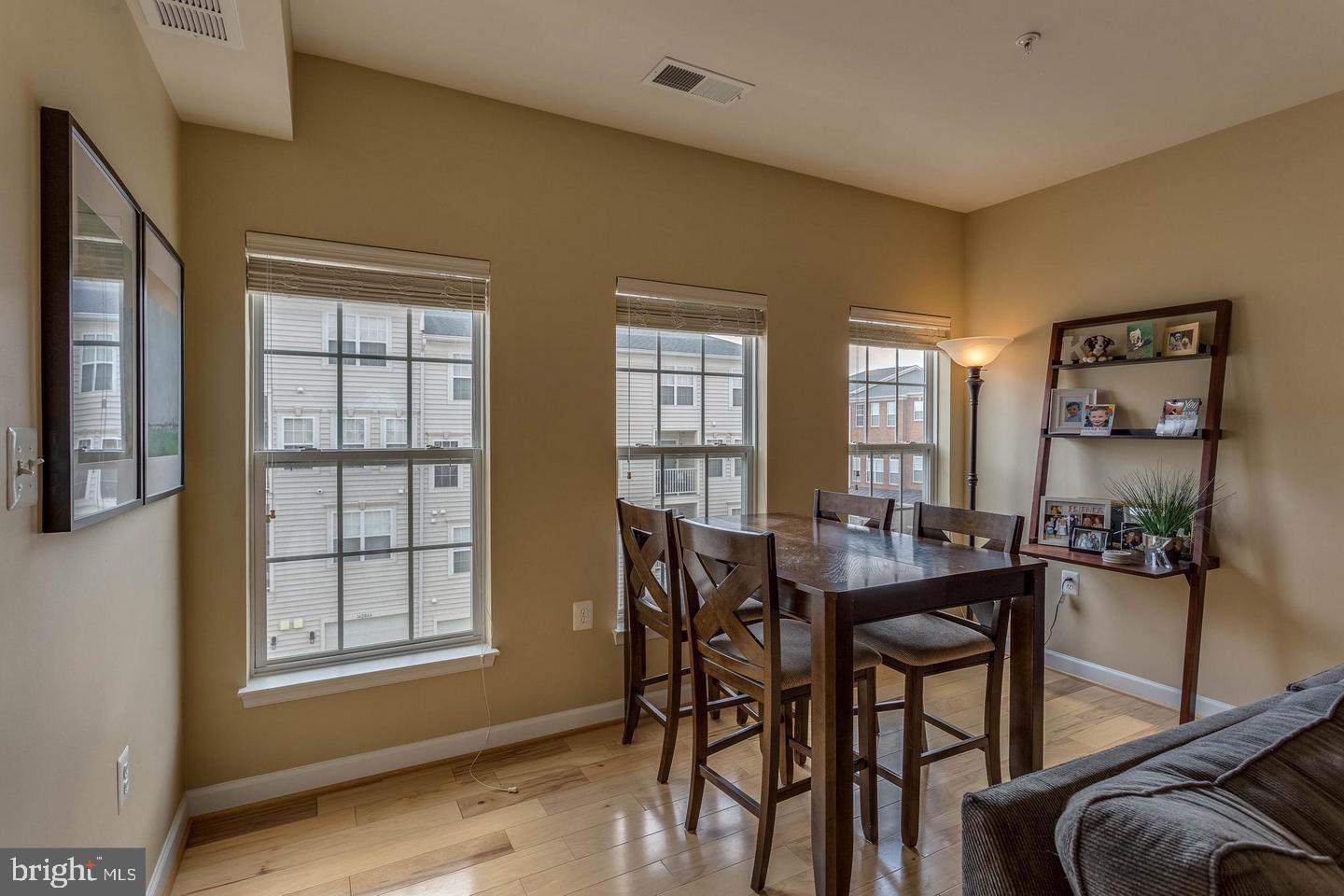 CENTREVILLE CROSSING - Residential Lease