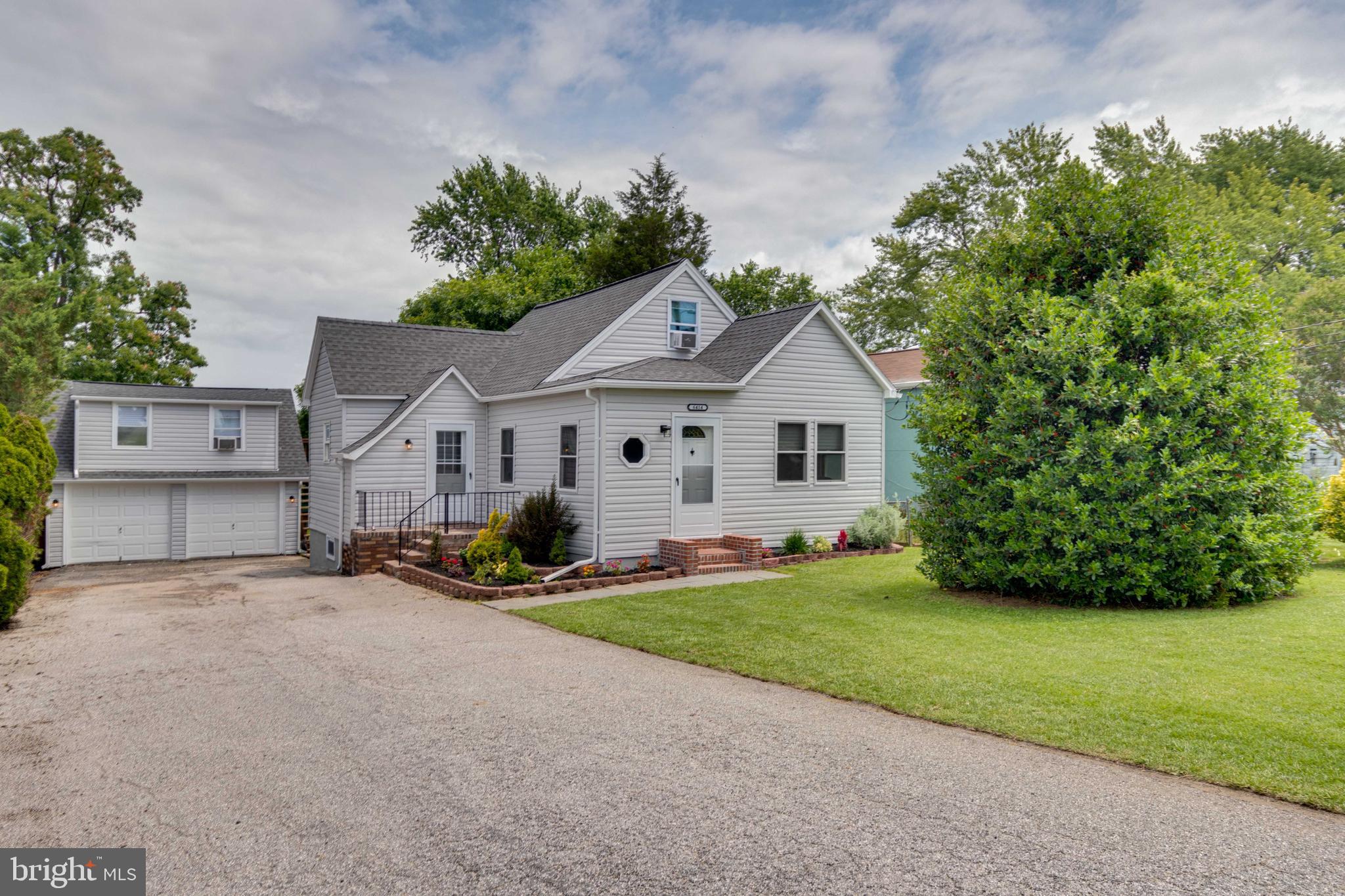 If you missed it before, here is another chance!!!  PENDING RELEASE!!! FHA Appraised buyer could not obtain financing!!!🏡 Updated Single-Family Home with In-Law Suite & Huge Level Yard! Great Opportunity to own a unique property that has so much to offer!
This beautifully upgraded single-family home sits on a gorgeous, level lot with a spacious backyard—perfect for entertaining, gardening, or simply relaxing. A detached 2-car garage and private in-law suite add incredible flexibility and value.
The sellers have completed the major upgrades buyers love to see—giving you peace of mind for years to come!
Recent Improvements Include:
Newer appliances,Basement waterproofing system & new sump pump,Updated electric,New drywall & carpet,Updated windows (including all basement windows),Roof (approx. 5 years old),New gutters & downspouts,New siding on house and garage,Updated HVAC,New water heater,Washer & dryer,Updated bathrooms (main level & additional bath – 2020),In-law suite updated (2020–2021),2020 back porch stairs,Garage stairs replaced (2017)
And so much more!
This is truly a move-in-ready home where the big-ticket items have already been handled. A must-see property offering space, upgrades, and versatility!