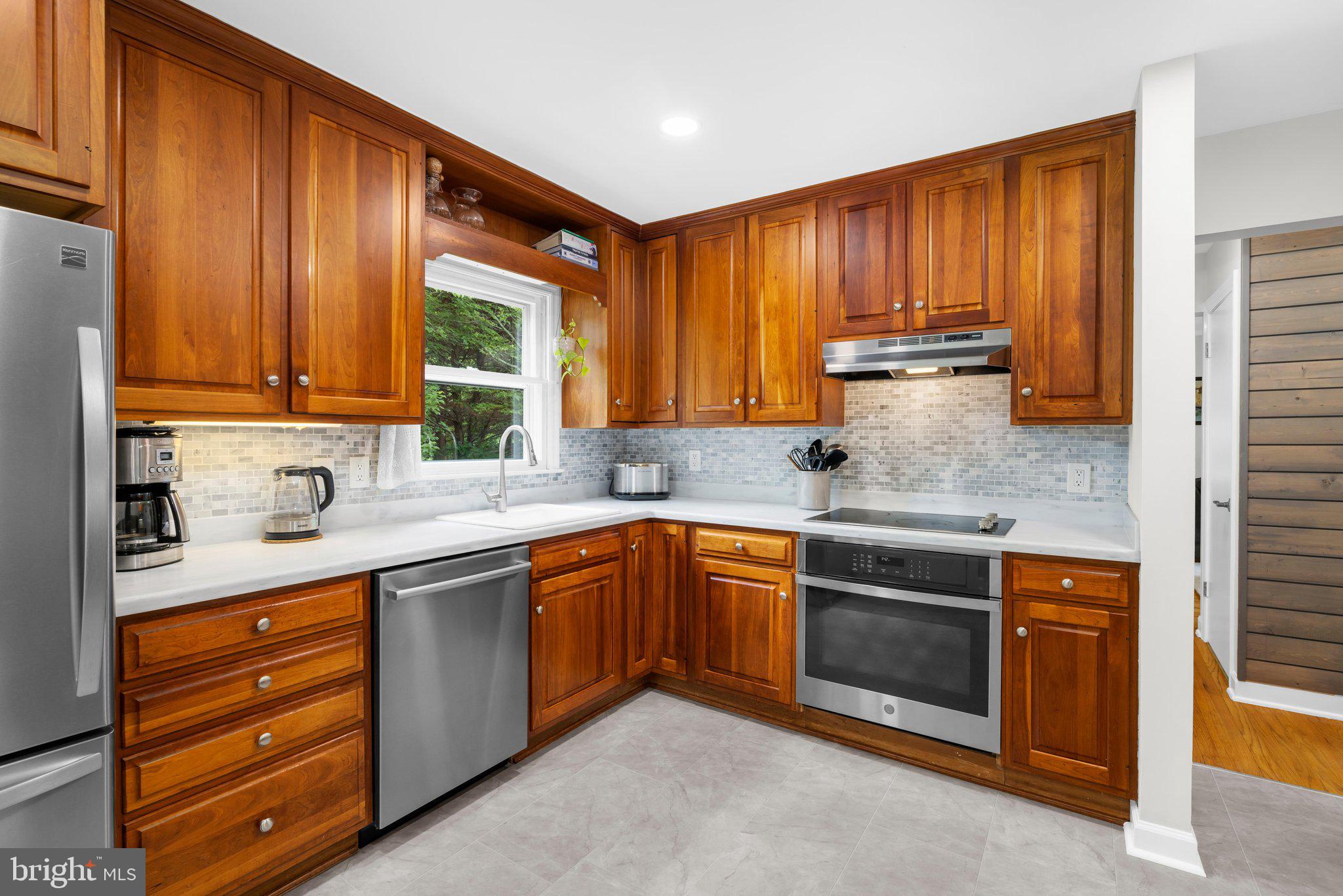 PLEASANT PLAINS - Residential