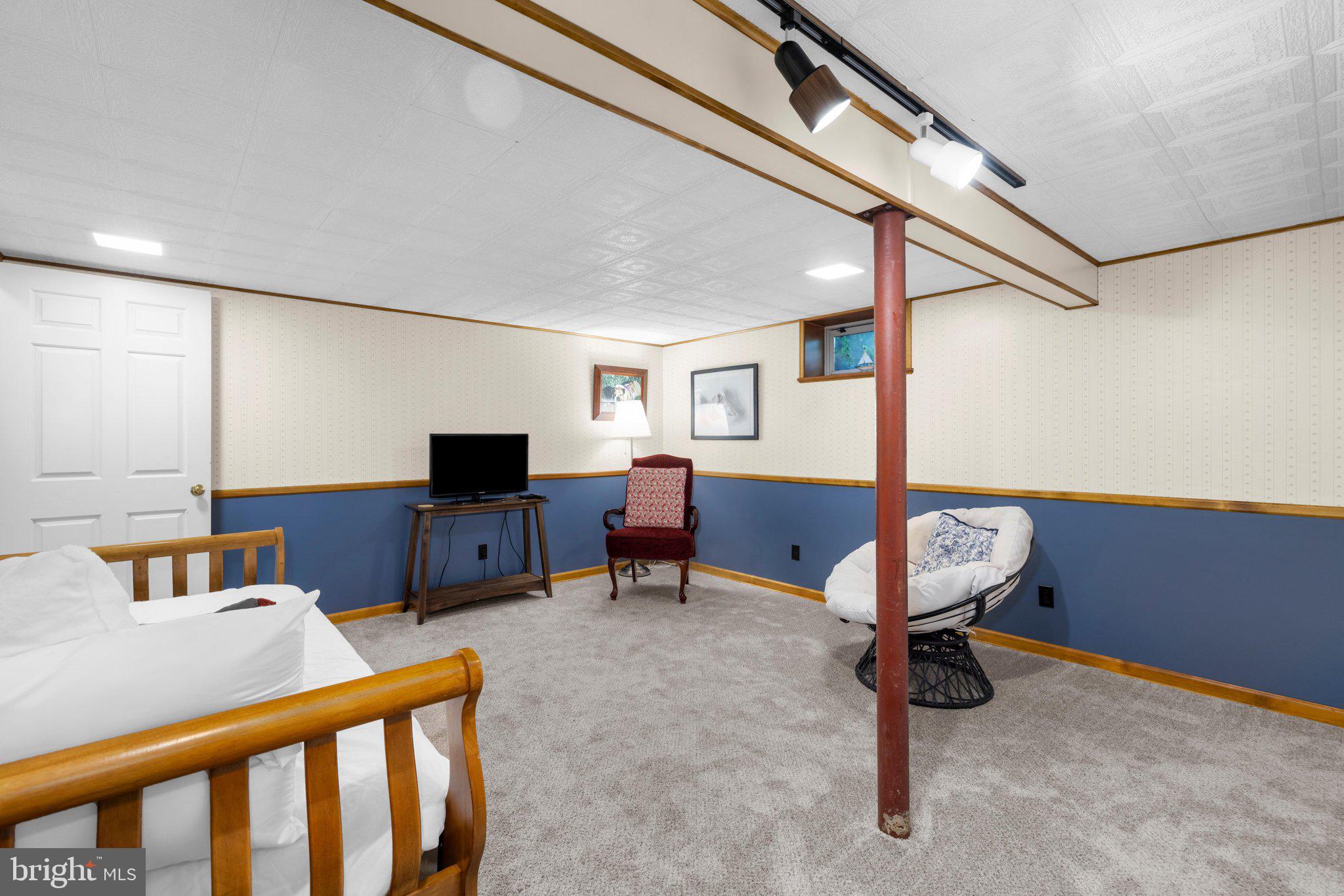 PLEASANT PLAINS - Residential