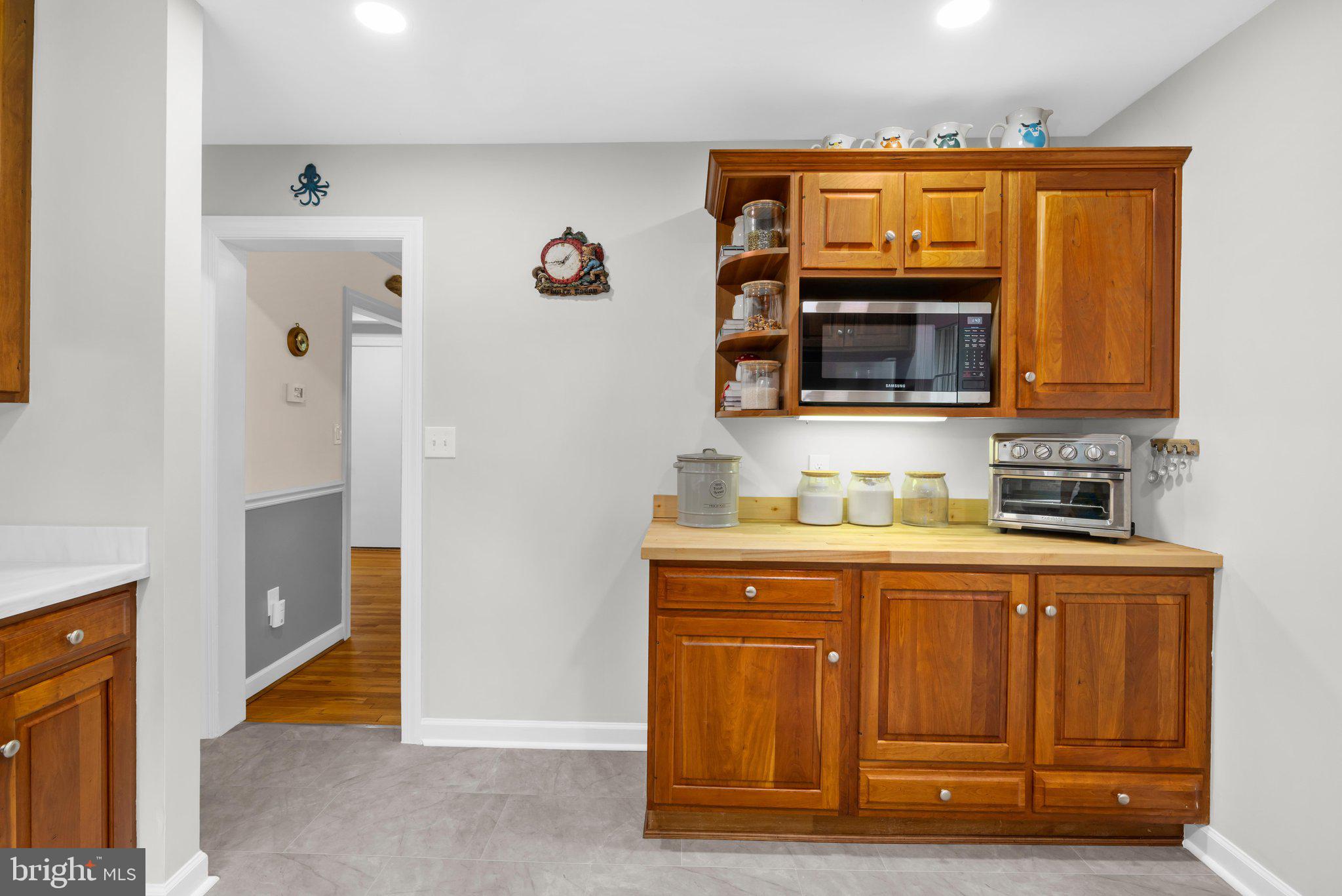 PLEASANT PLAINS - Residential