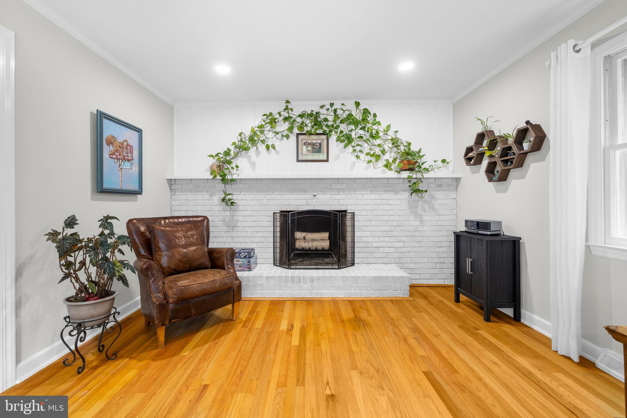 PLEASANT PLAINS - Residential