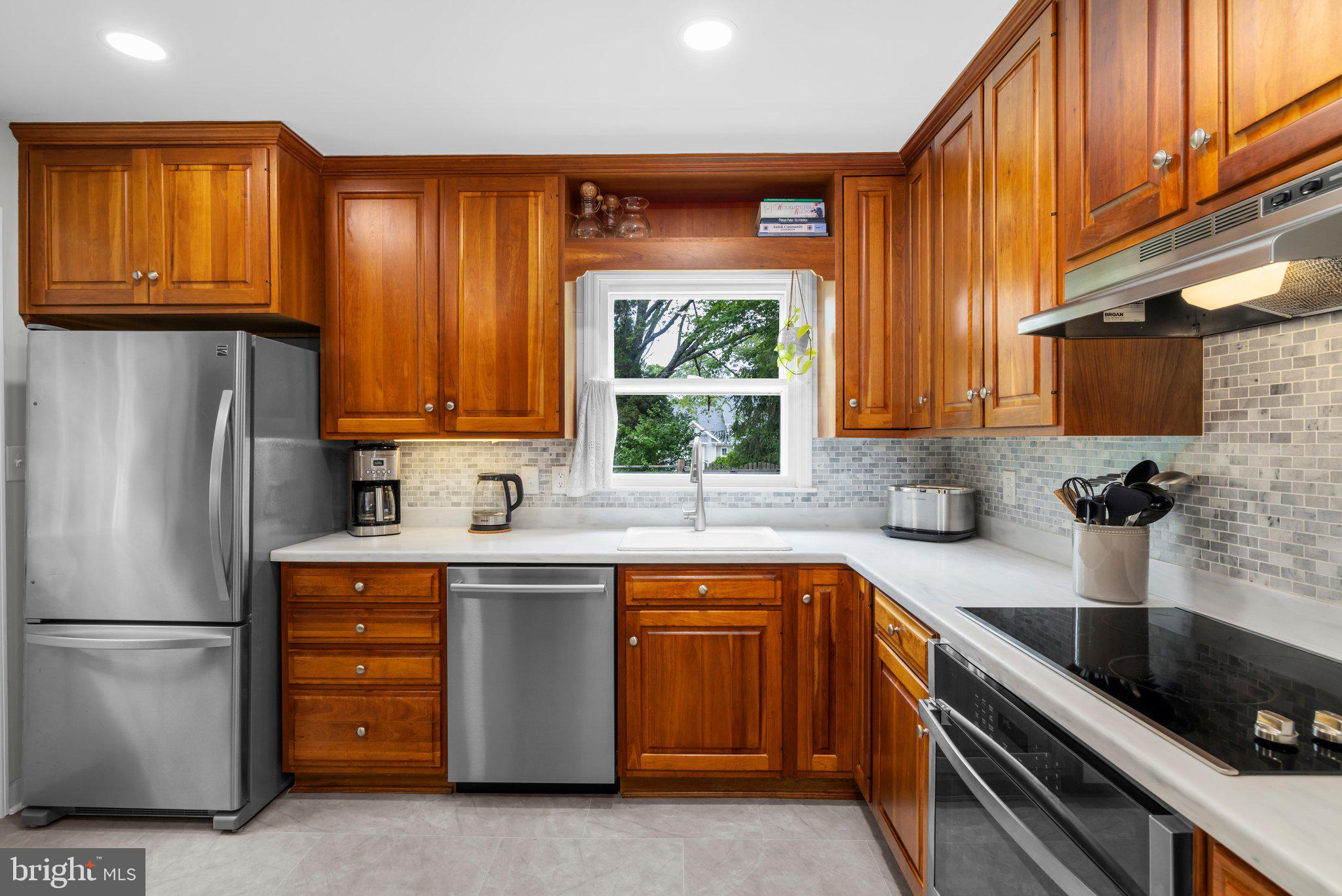 PLEASANT PLAINS - Residential
