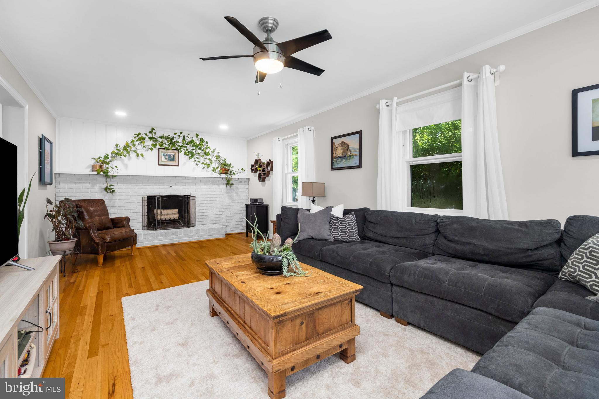 PLEASANT PLAINS - Residential