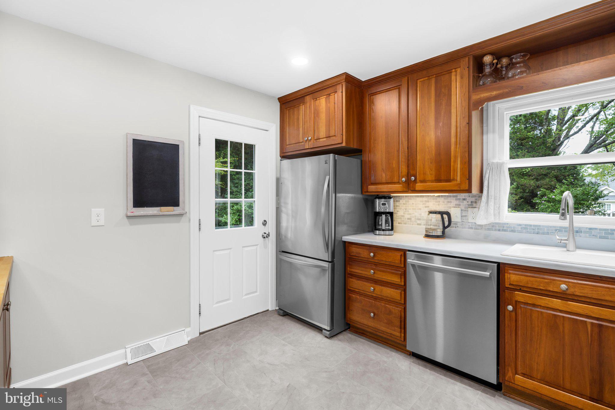 PLEASANT PLAINS - Residential