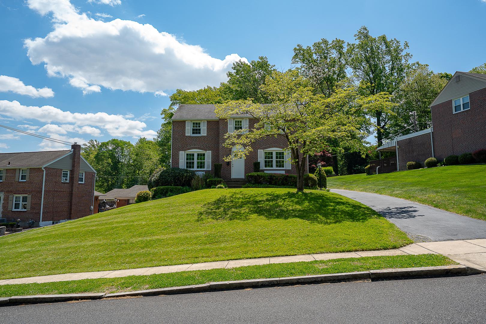 COLONIAL PARK - Residential