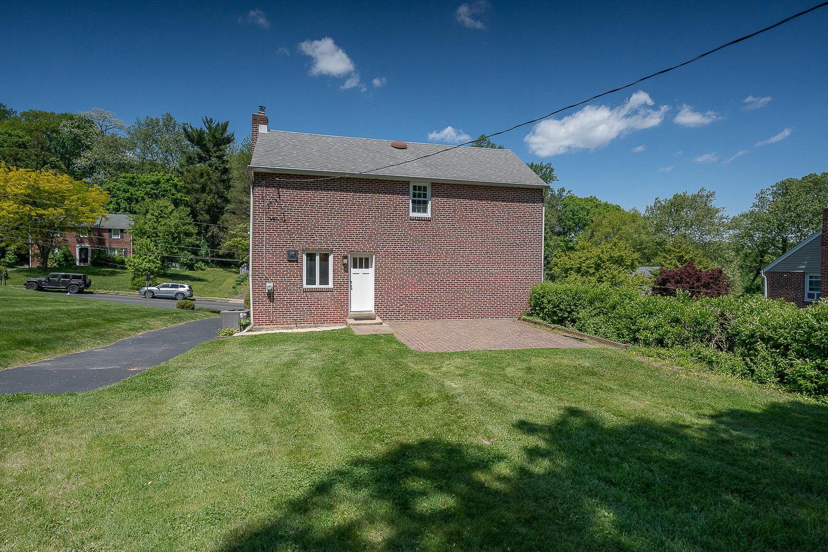 COLONIAL PARK - Residential