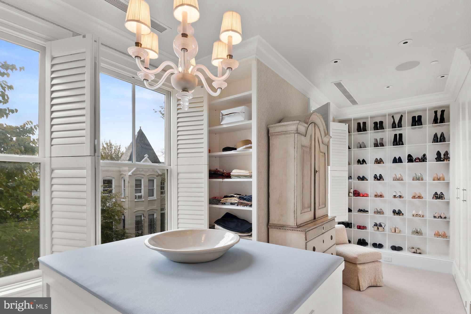 GEORGETOWN - Residential