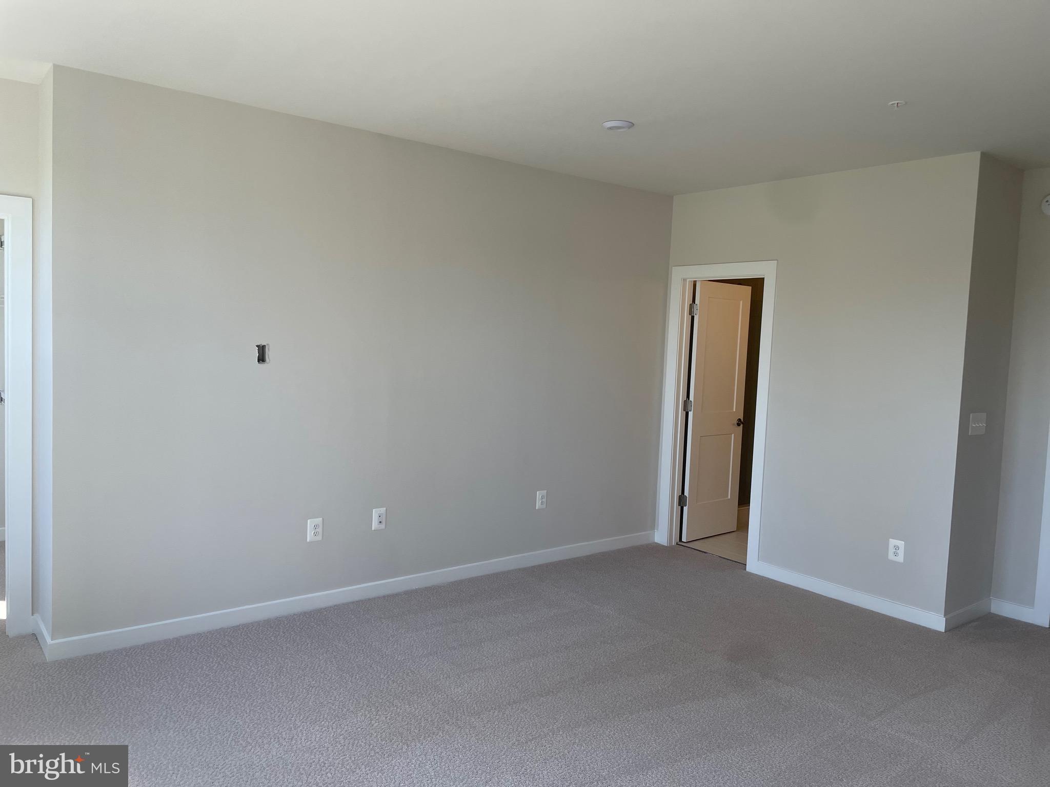 ASHBROOK PLACE - Residential Lease