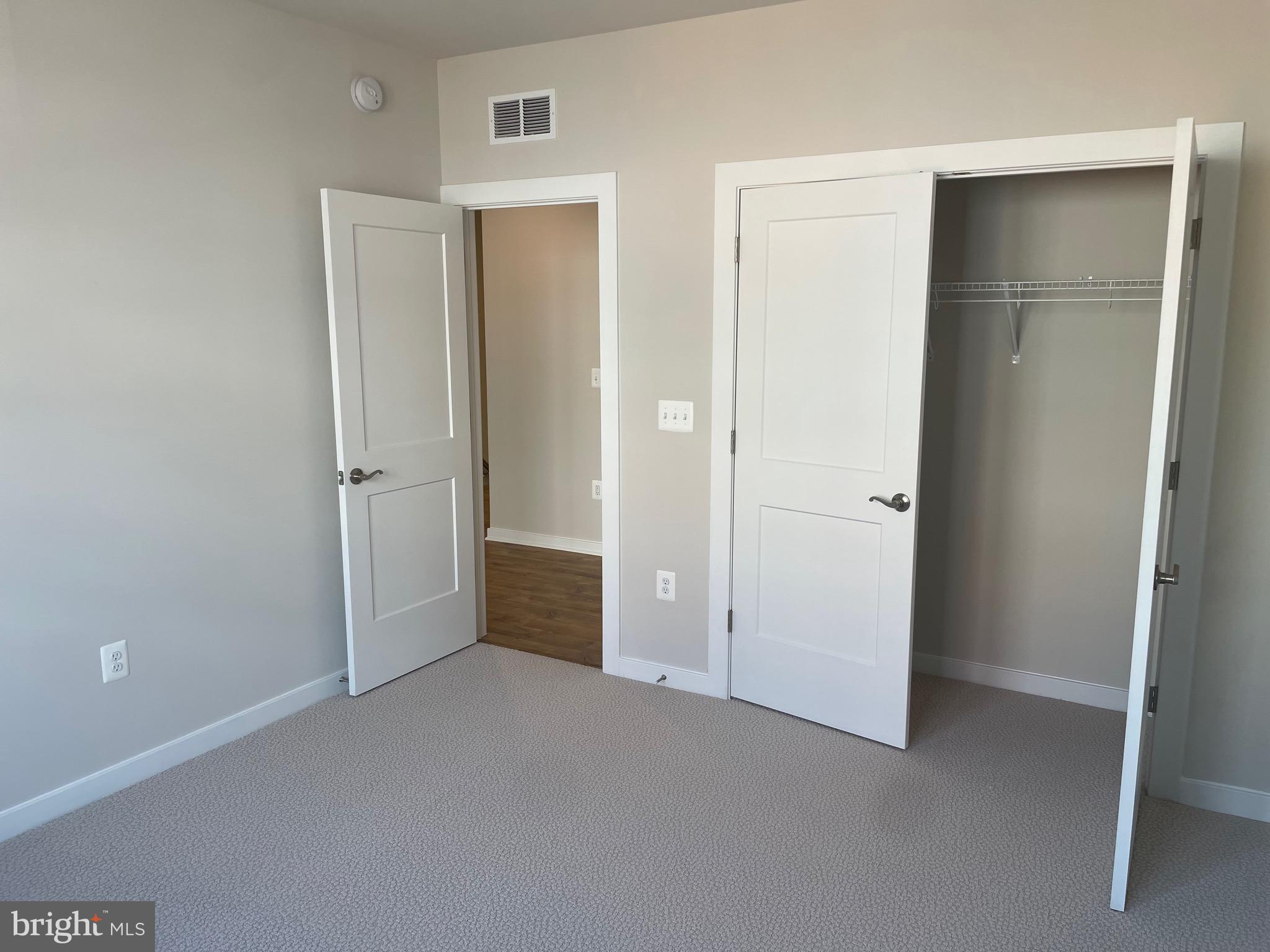 ASHBROOK PLACE - Residential Lease