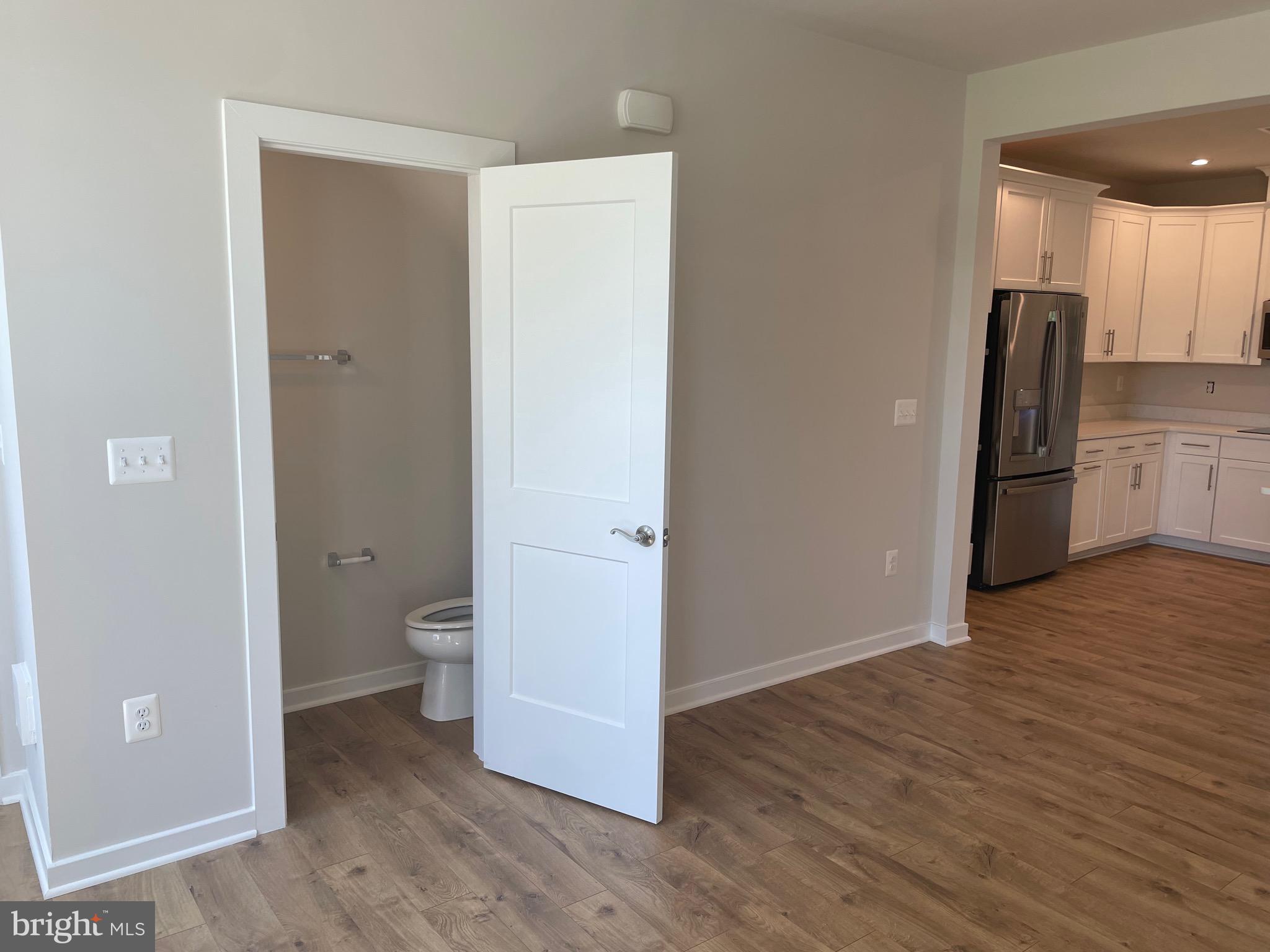 ASHBROOK PLACE - Residential Lease