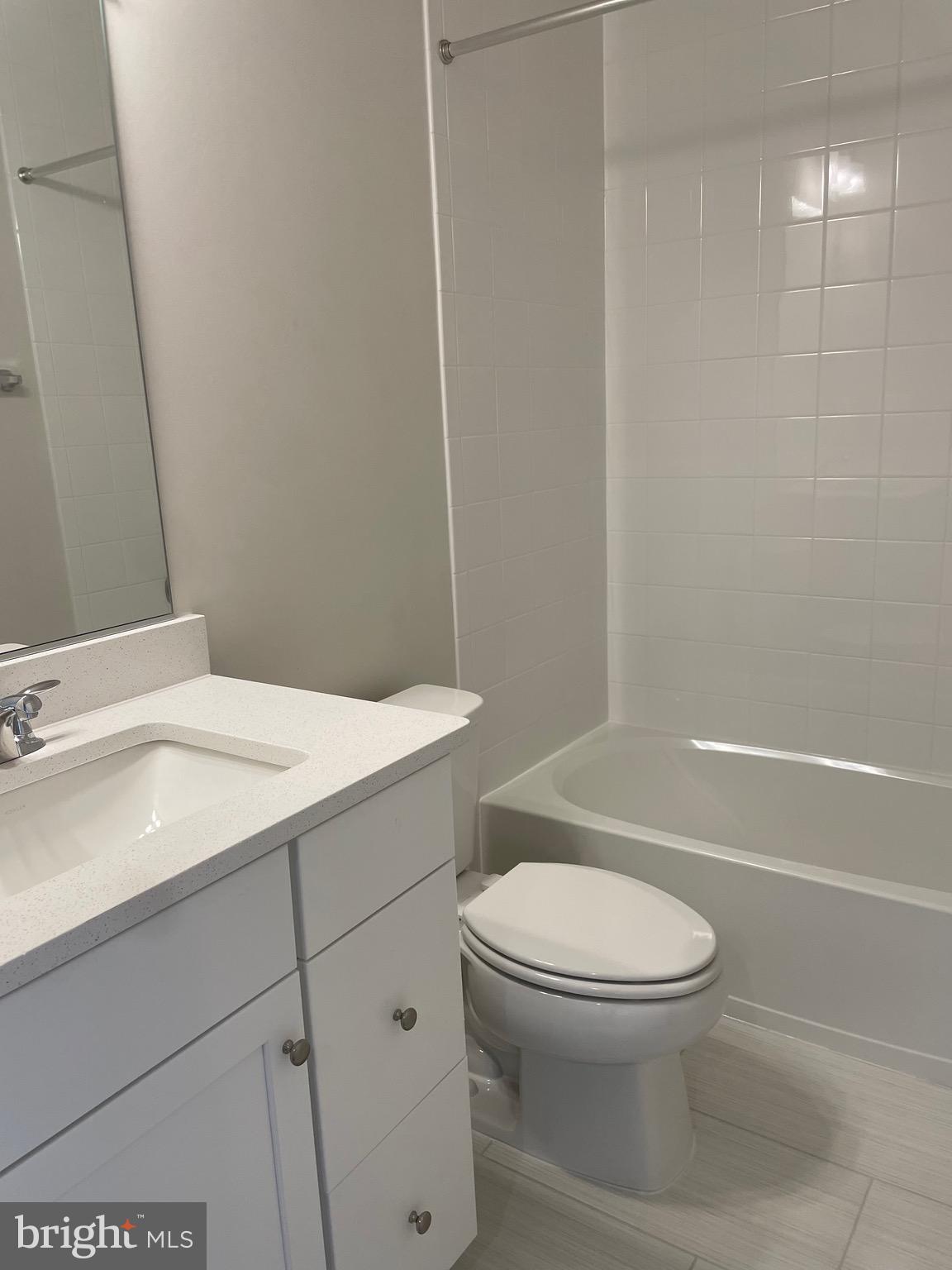 ASHBROOK PLACE - Residential Lease