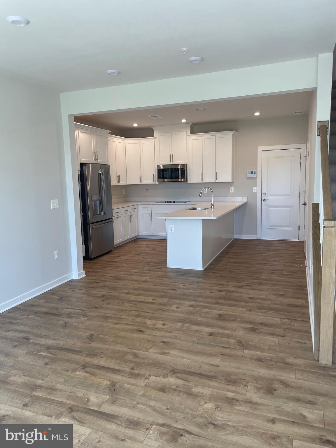 ASHBROOK PLACE - Residential Lease