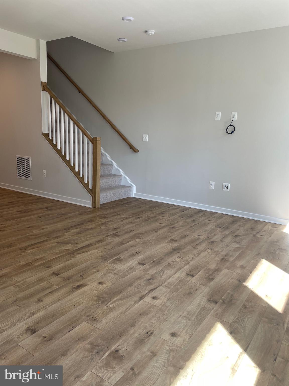 ASHBROOK PLACE - Residential Lease