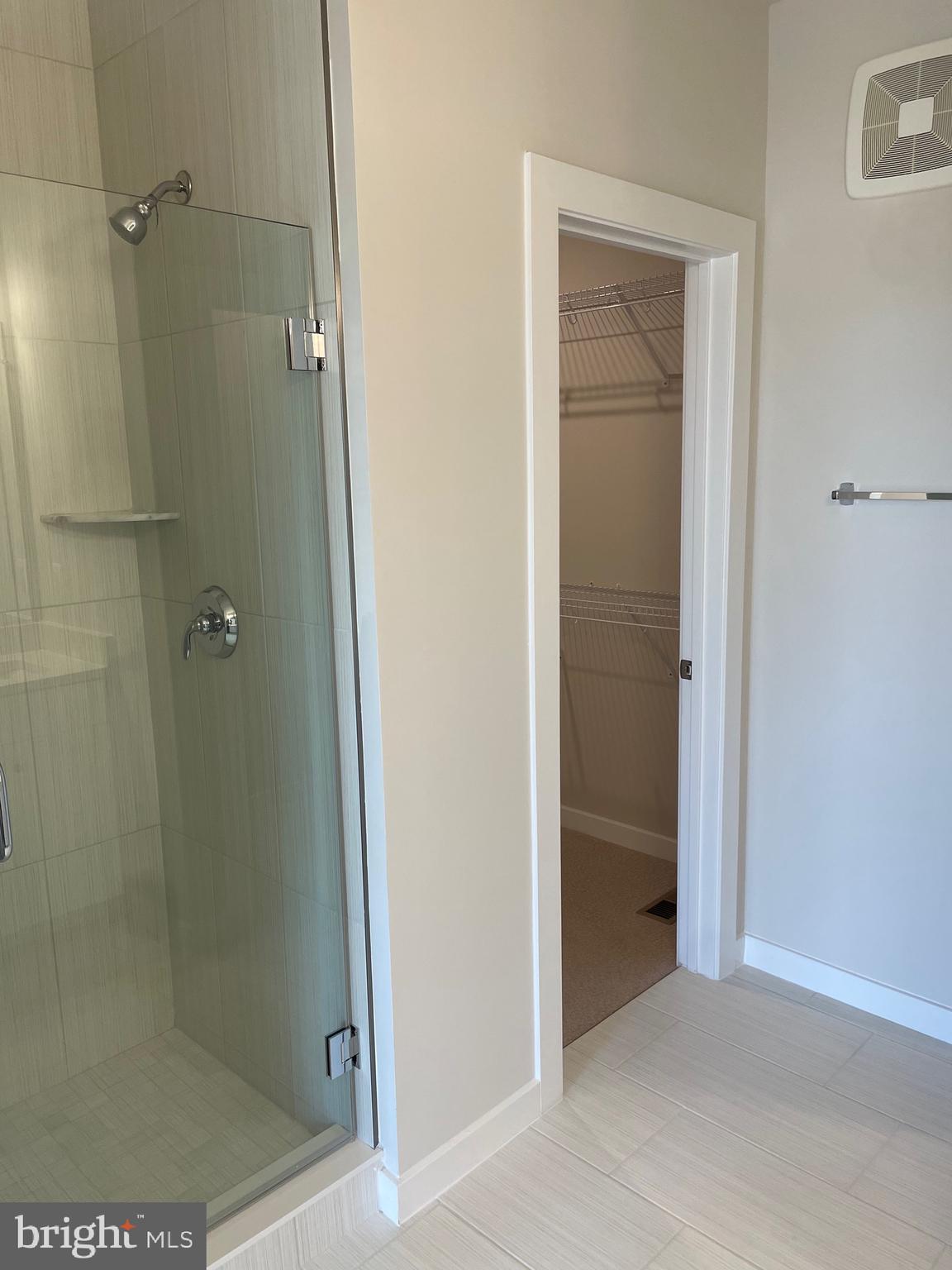 ASHBROOK PLACE - Residential Lease