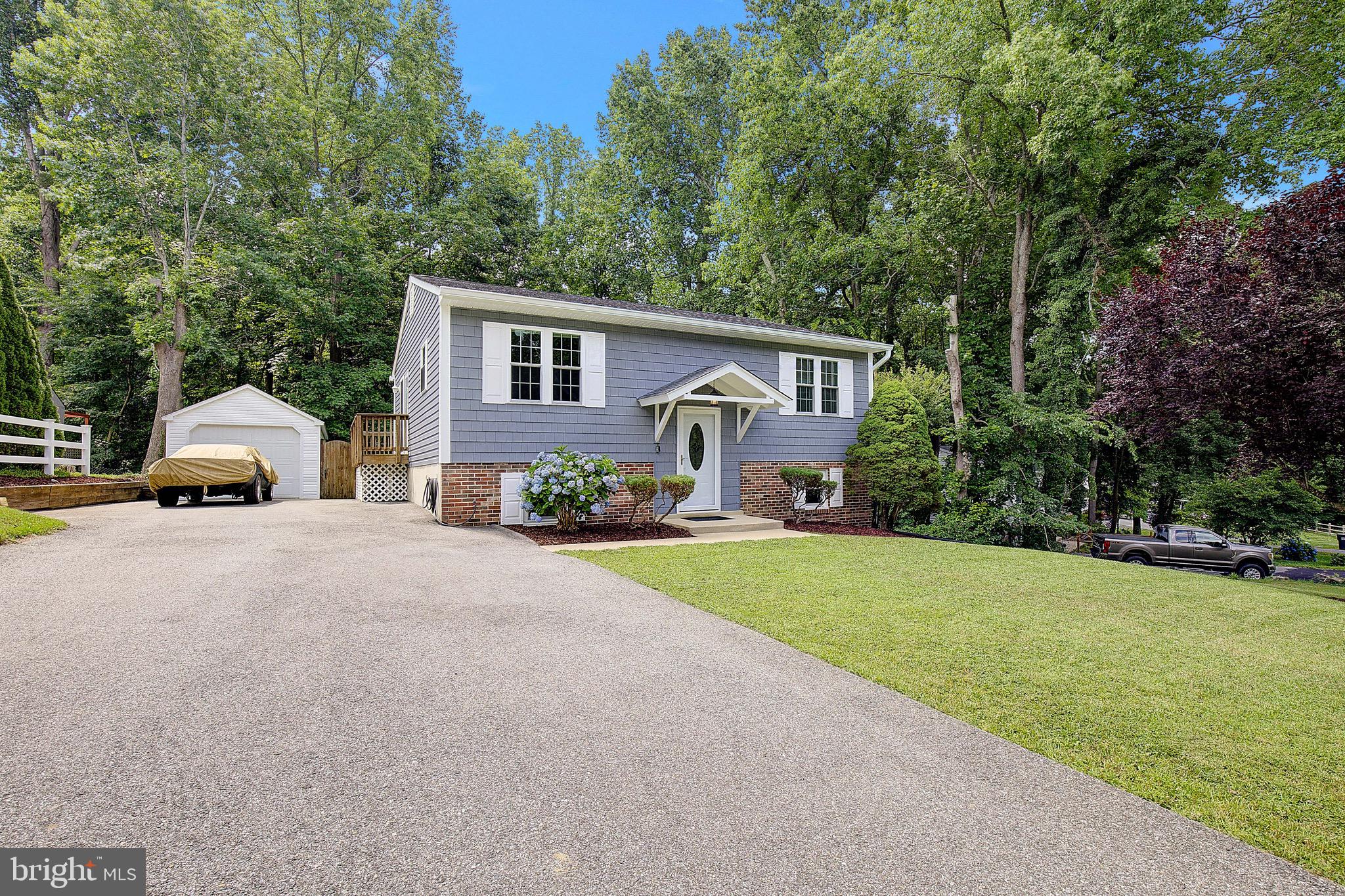 THE HIGHLANDS - Residential