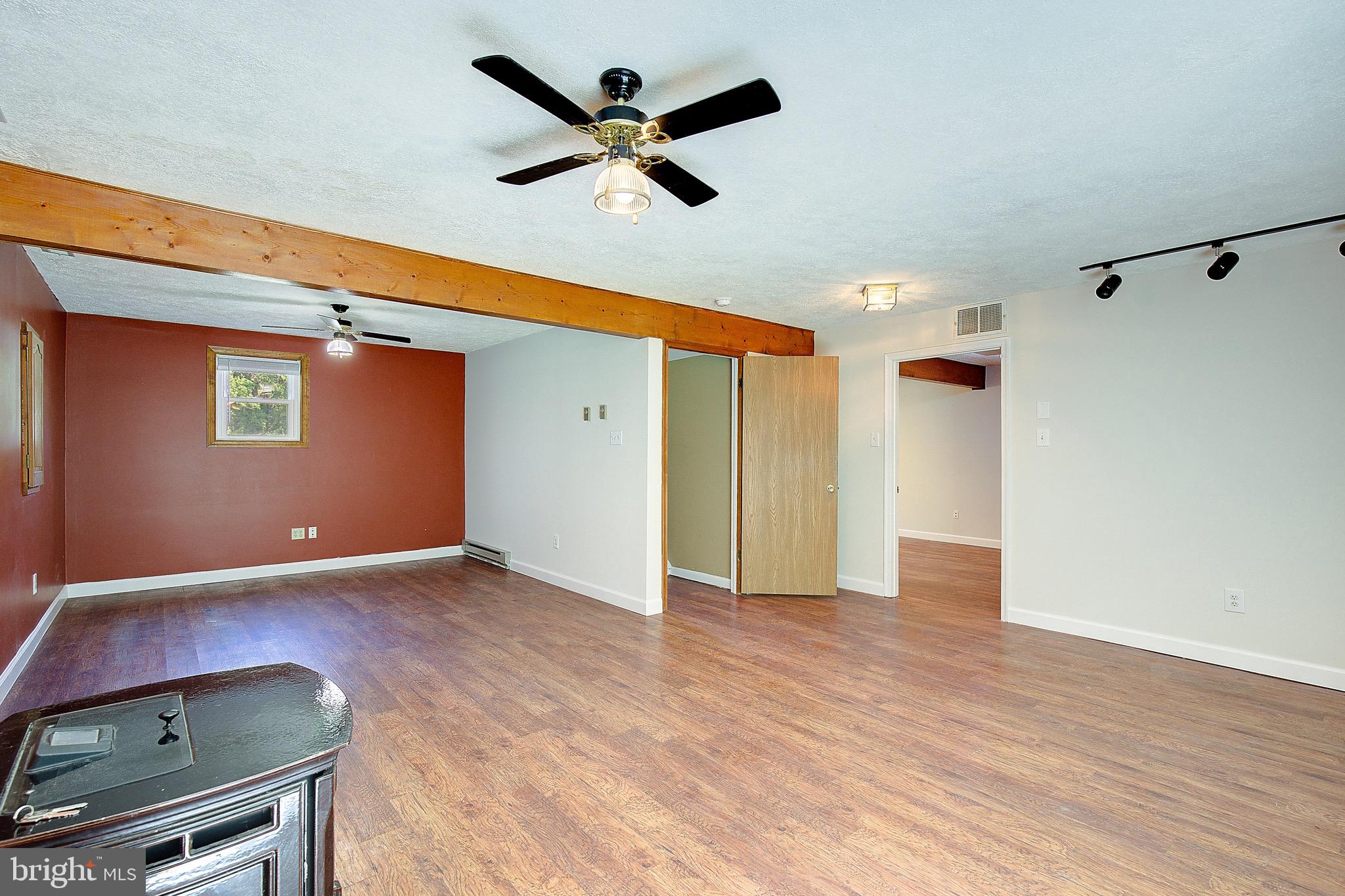 THE HIGHLANDS - Residential