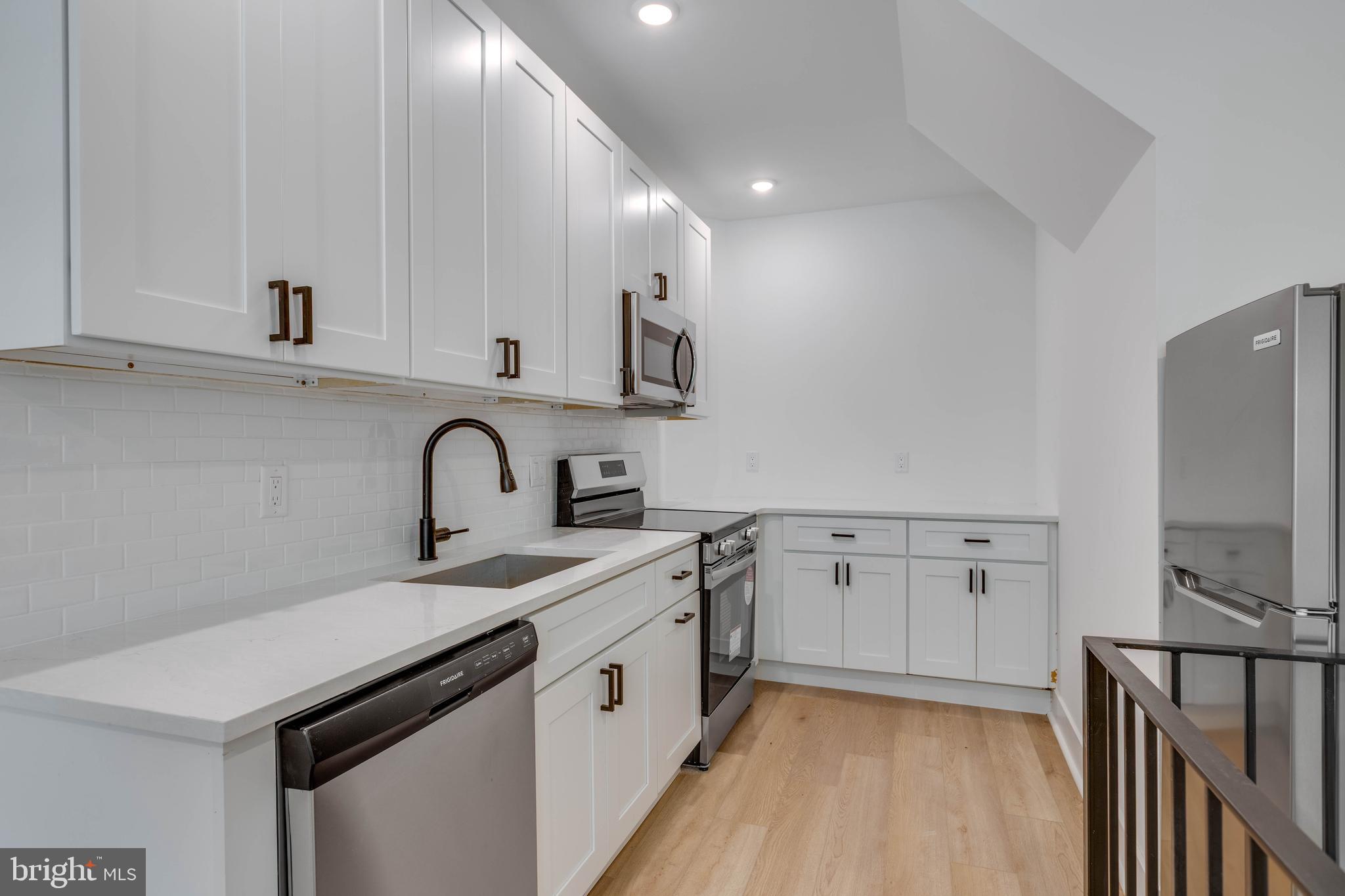SPRUCE HILL - Residential Income