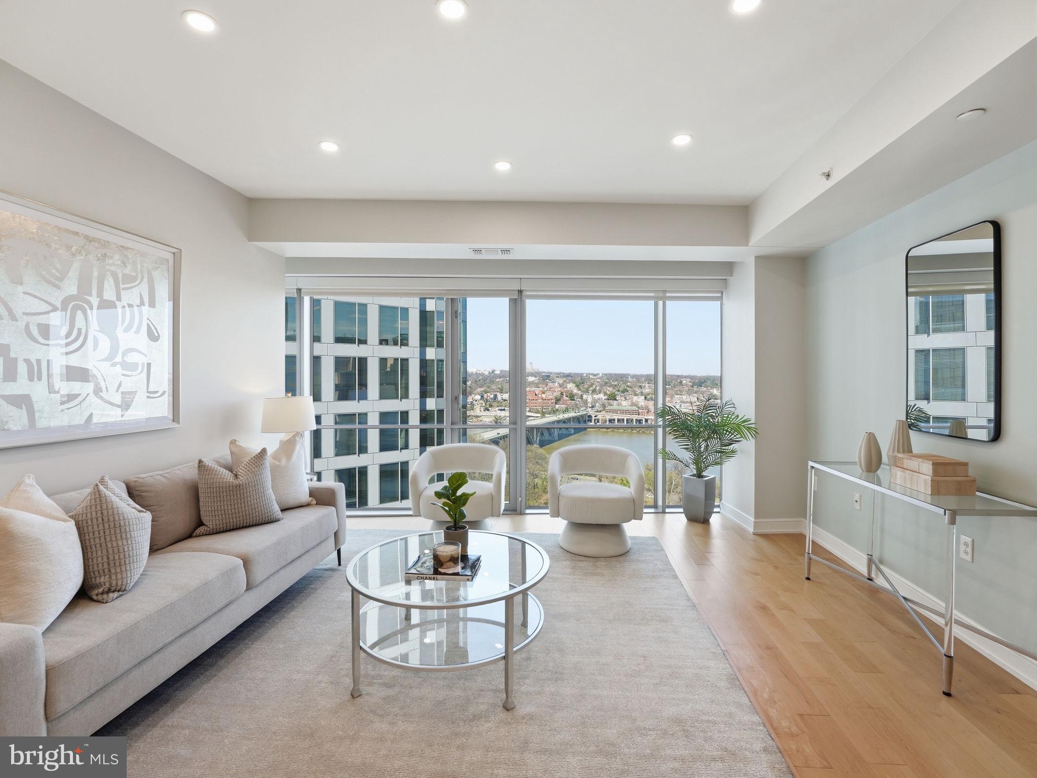 THE WATERVIEW - Residential