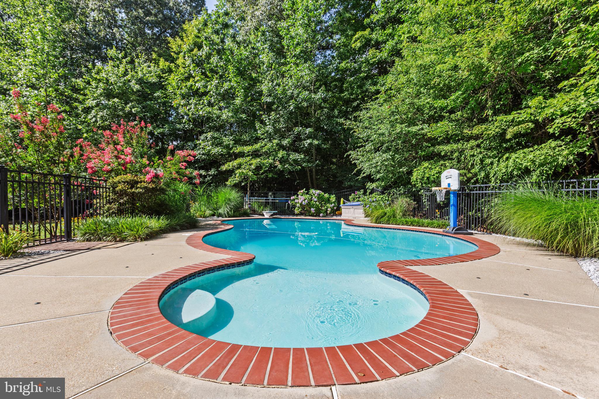 COX'S RUN - Residential