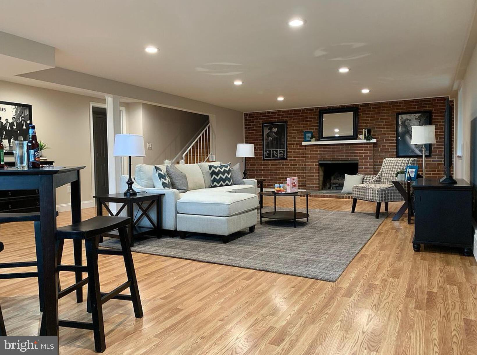 AURORA HILLS - Residential