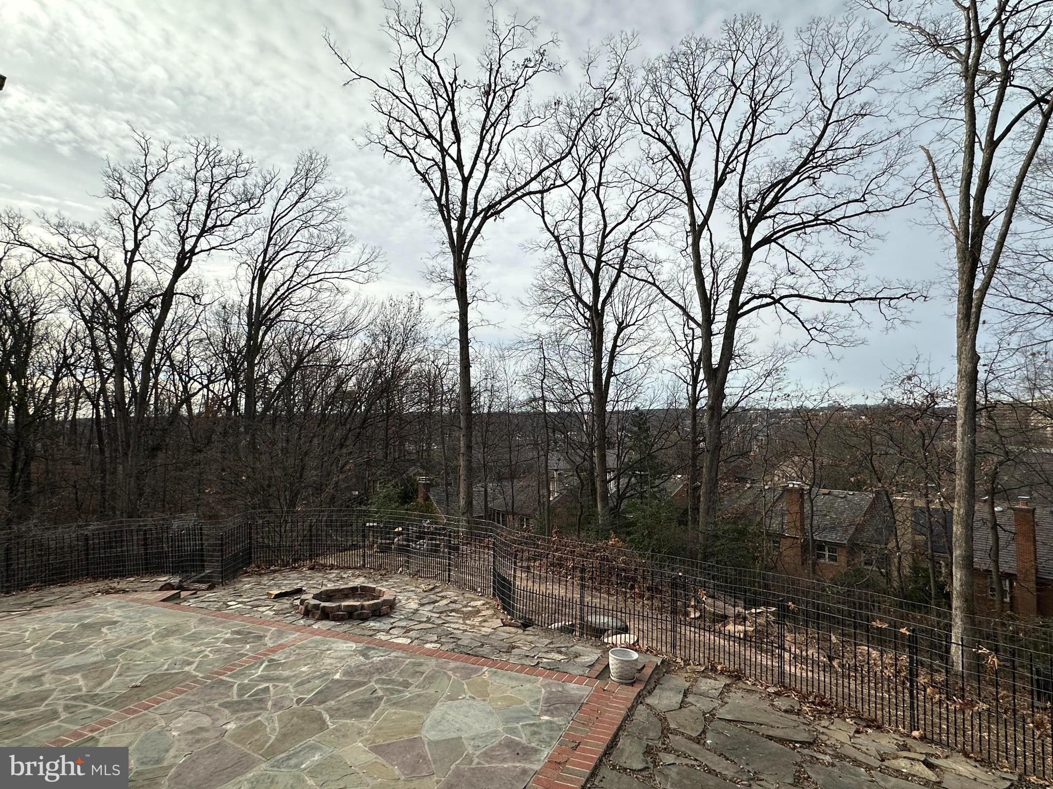 AURORA HILLS - Residential