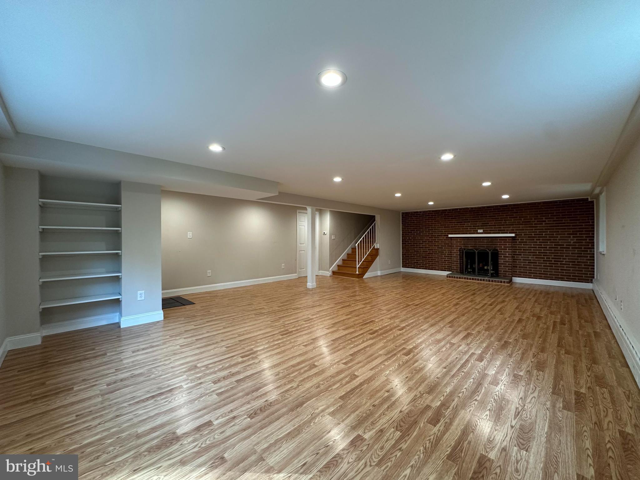 AURORA HILLS - Residential