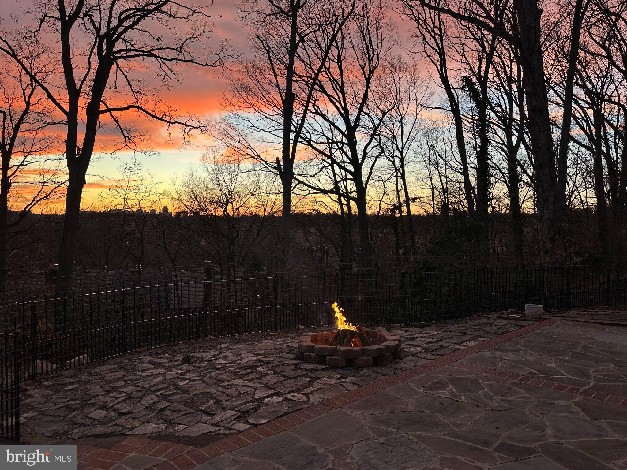 AURORA HILLS - Residential