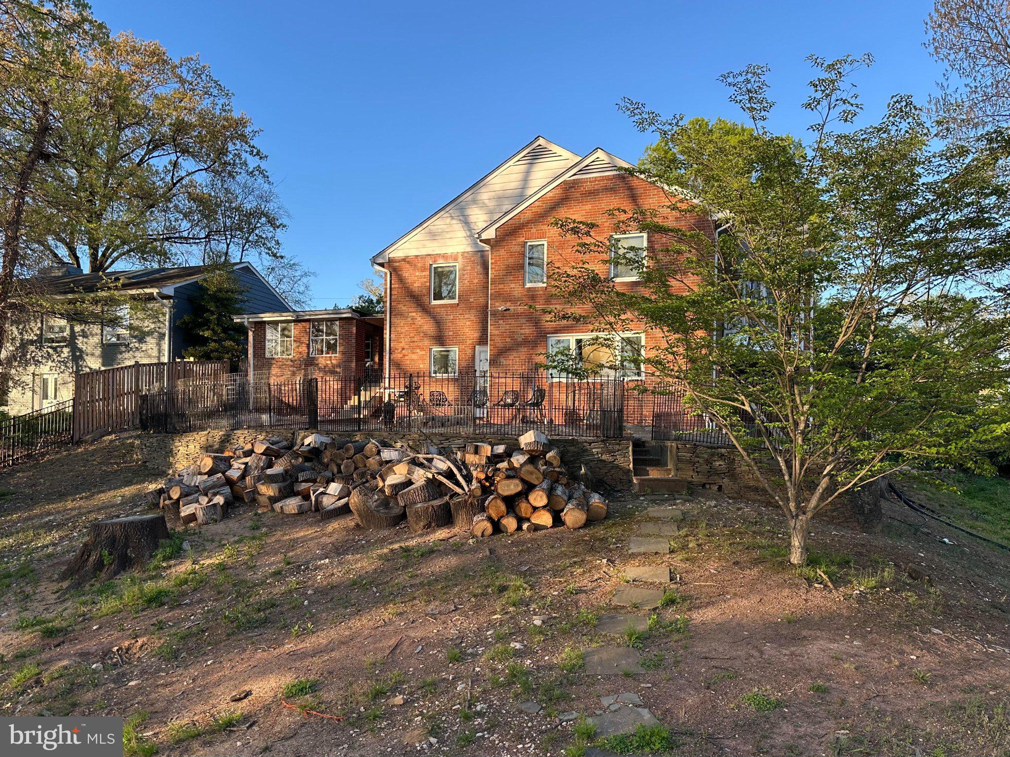 AURORA HILLS - Residential