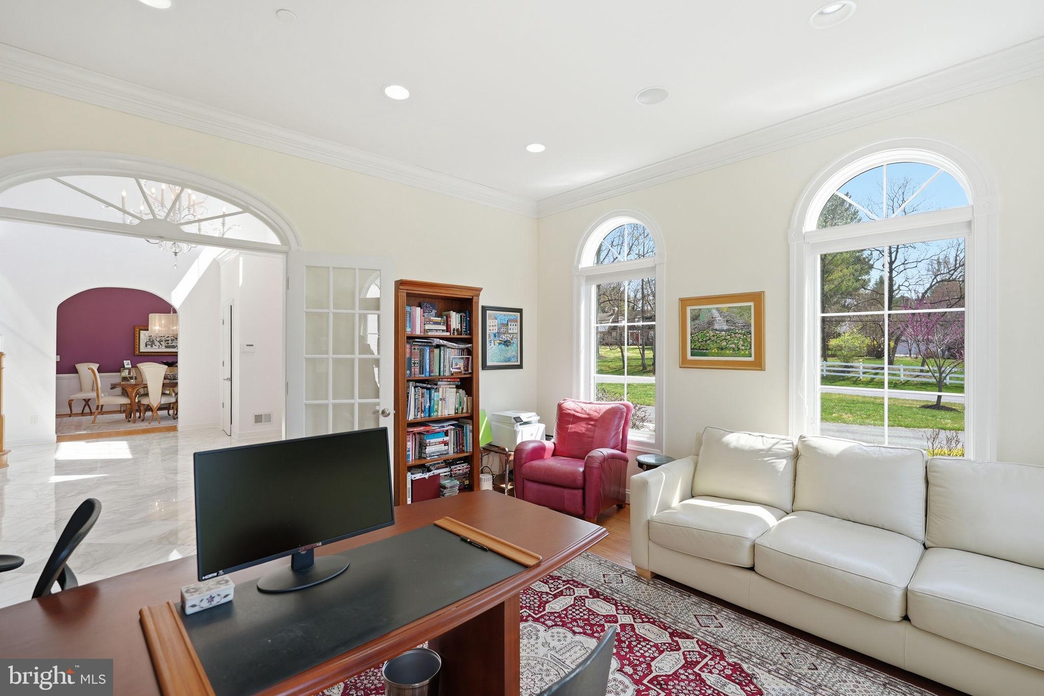 POTOMAC OUTSIDE - Residential