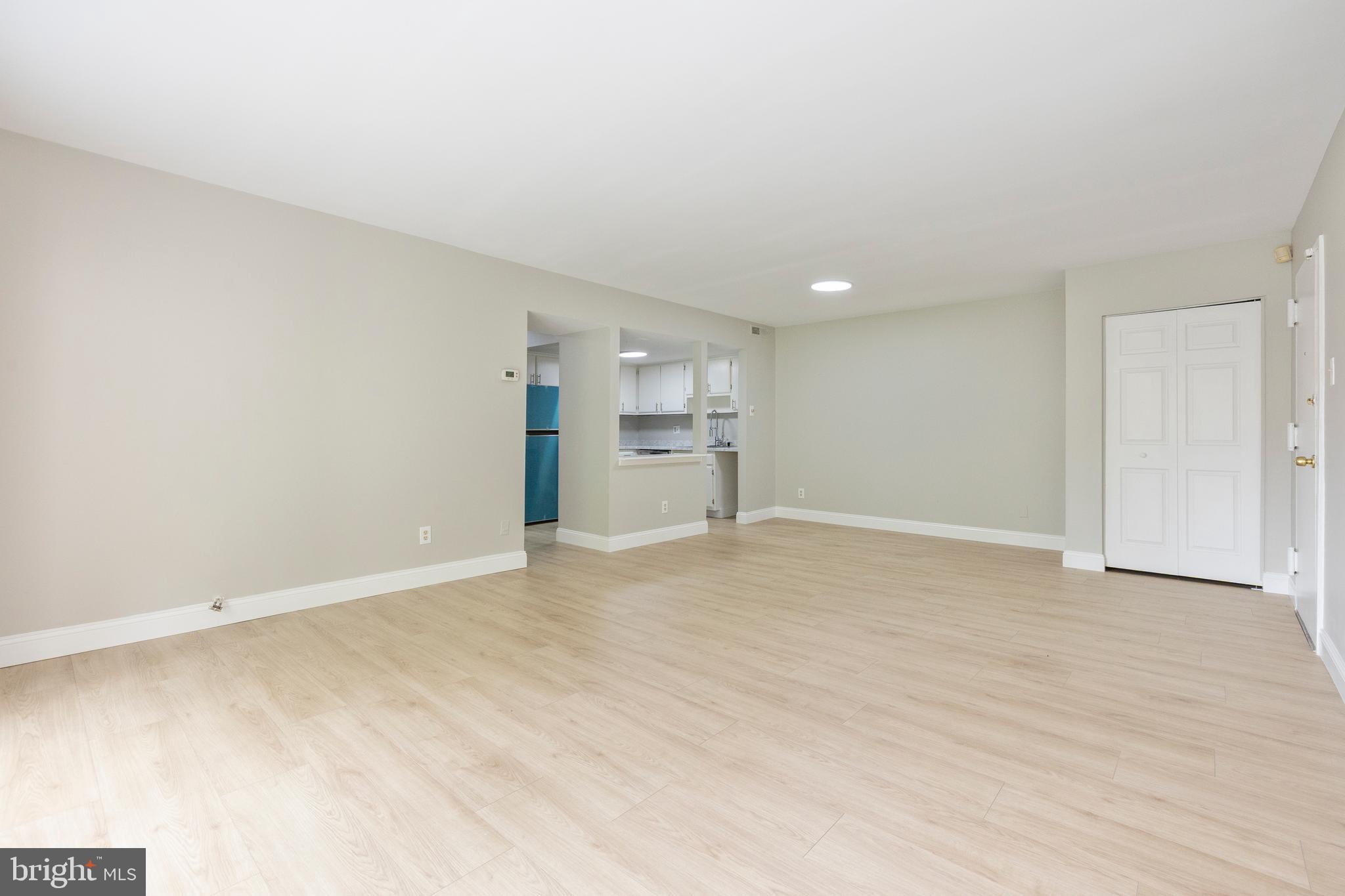 TREETOP CONDO - Residential