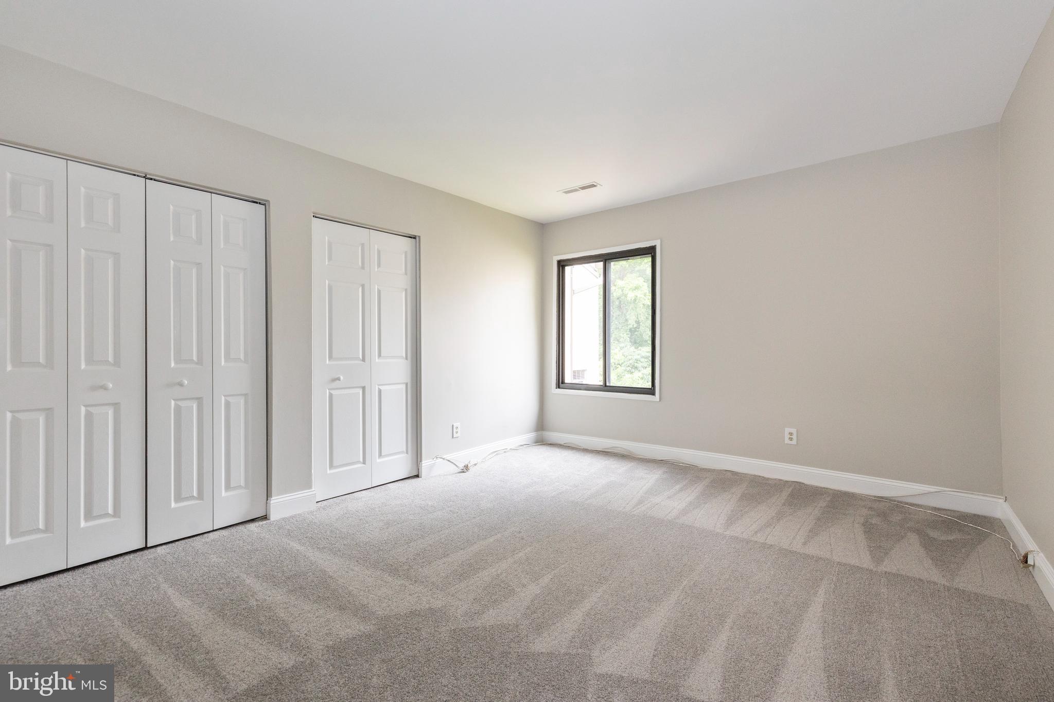 TREETOP CONDO - Residential