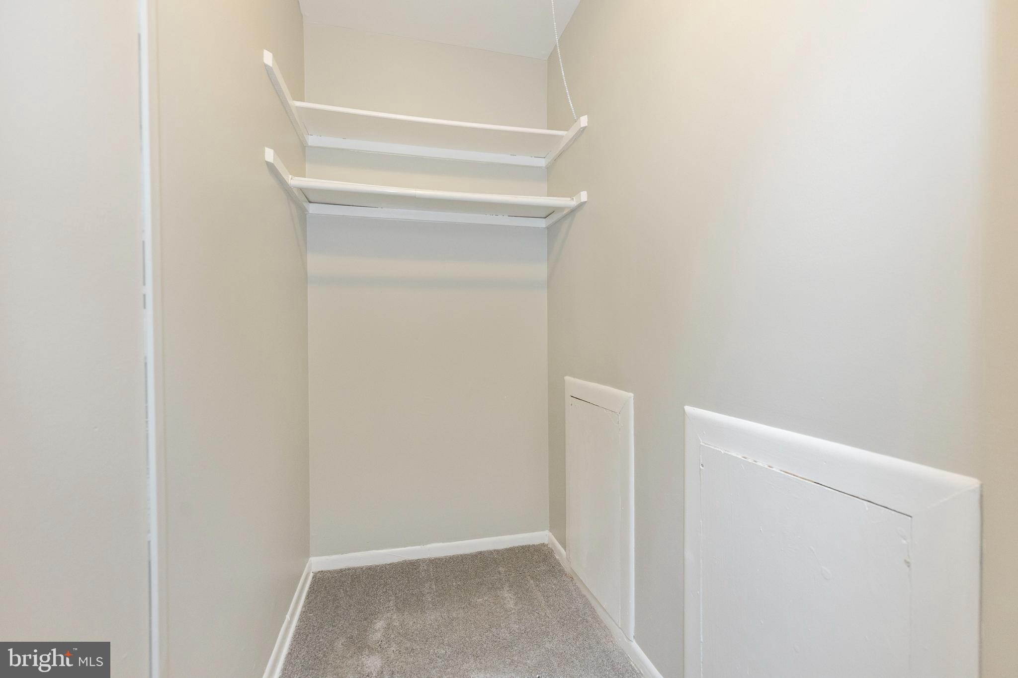 TREETOP CONDO - Residential