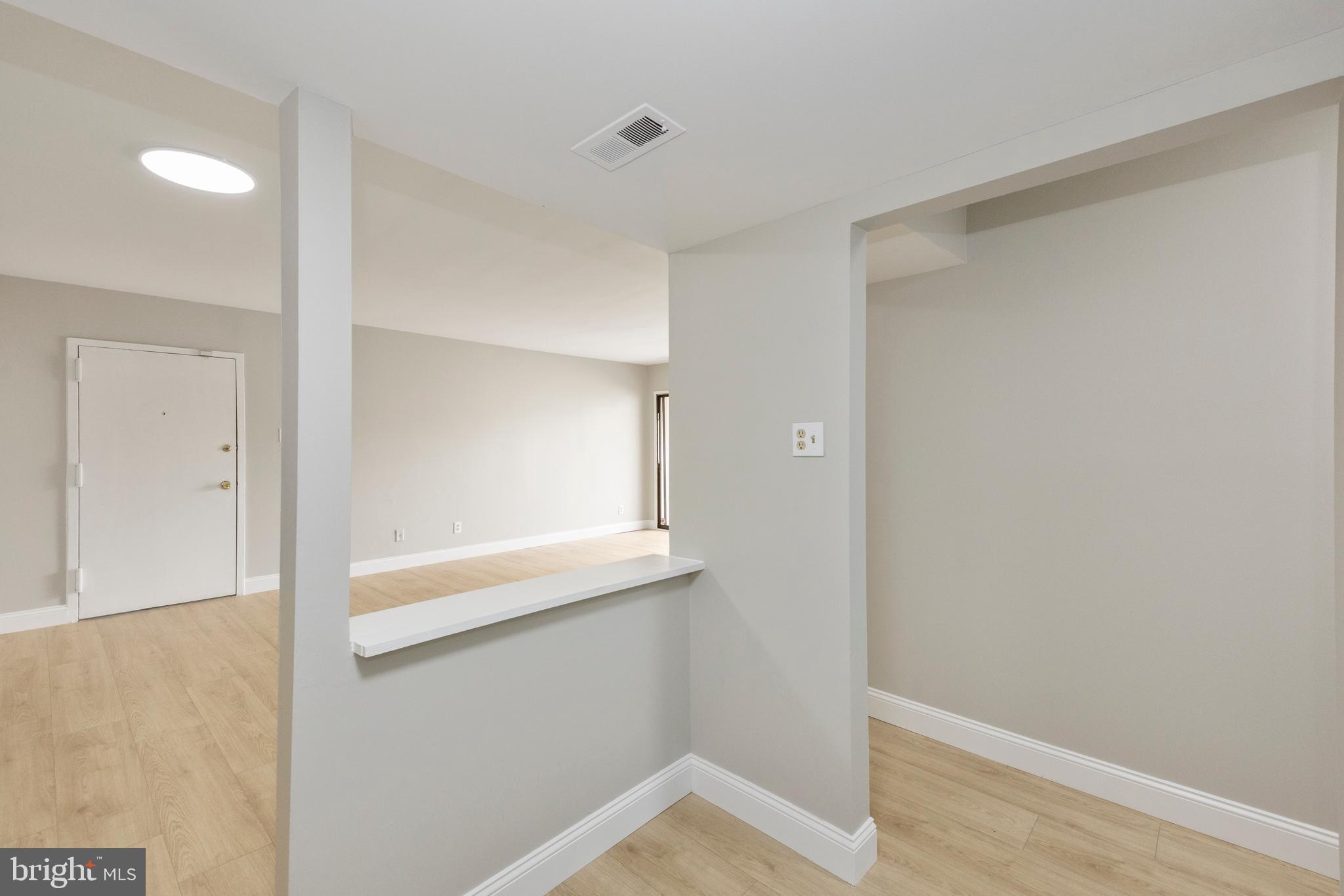 TREETOP CONDO - Residential
