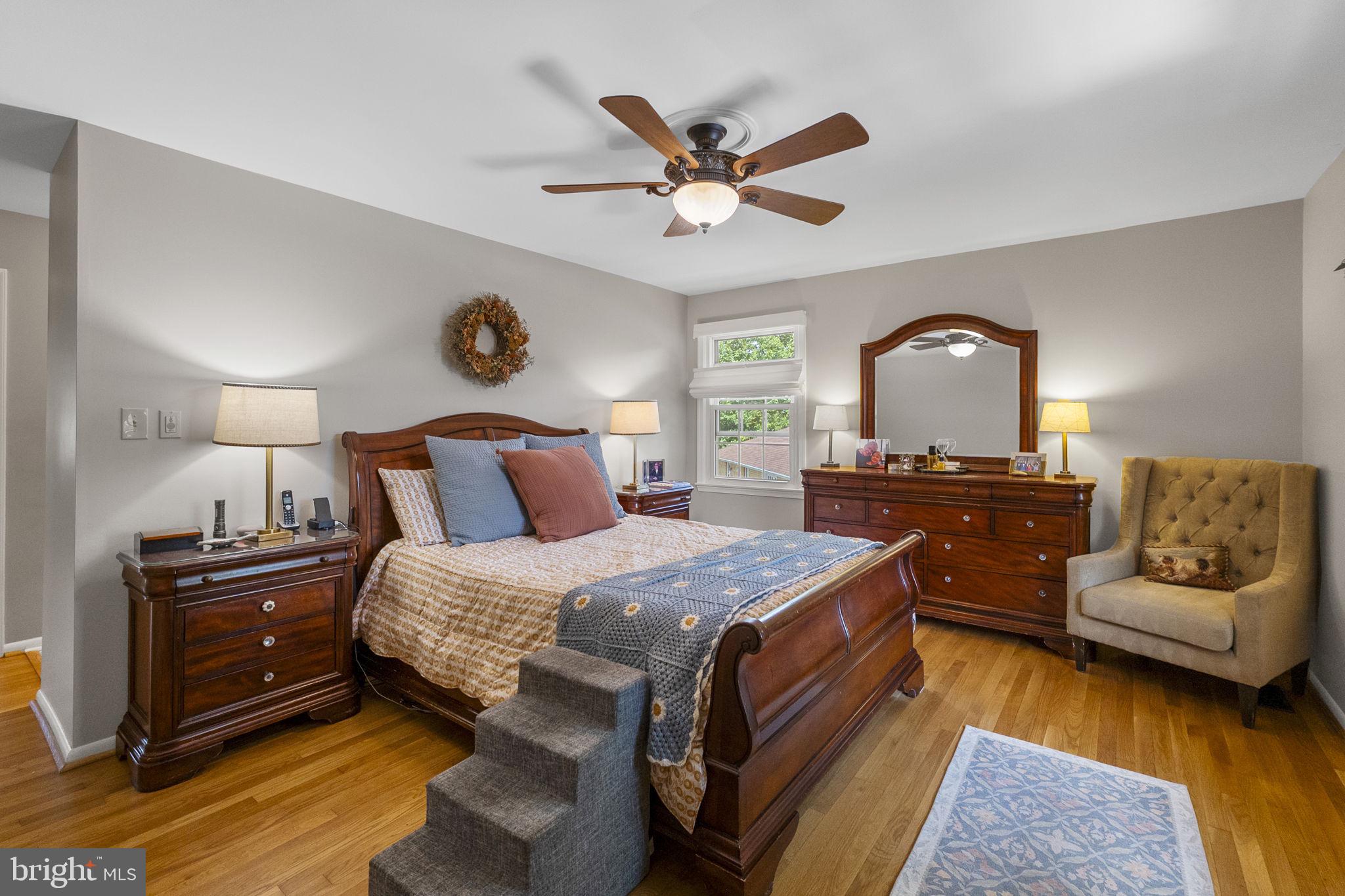 WILLIAMSBURG VILLAGE - Residential