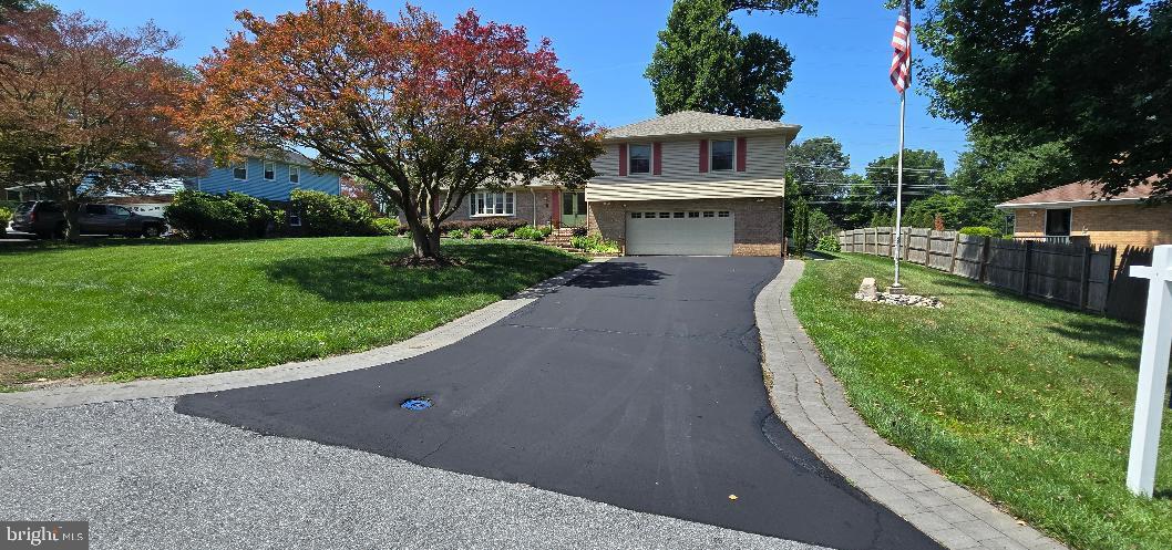 WILLIAMSBURG VILLAGE - Residential