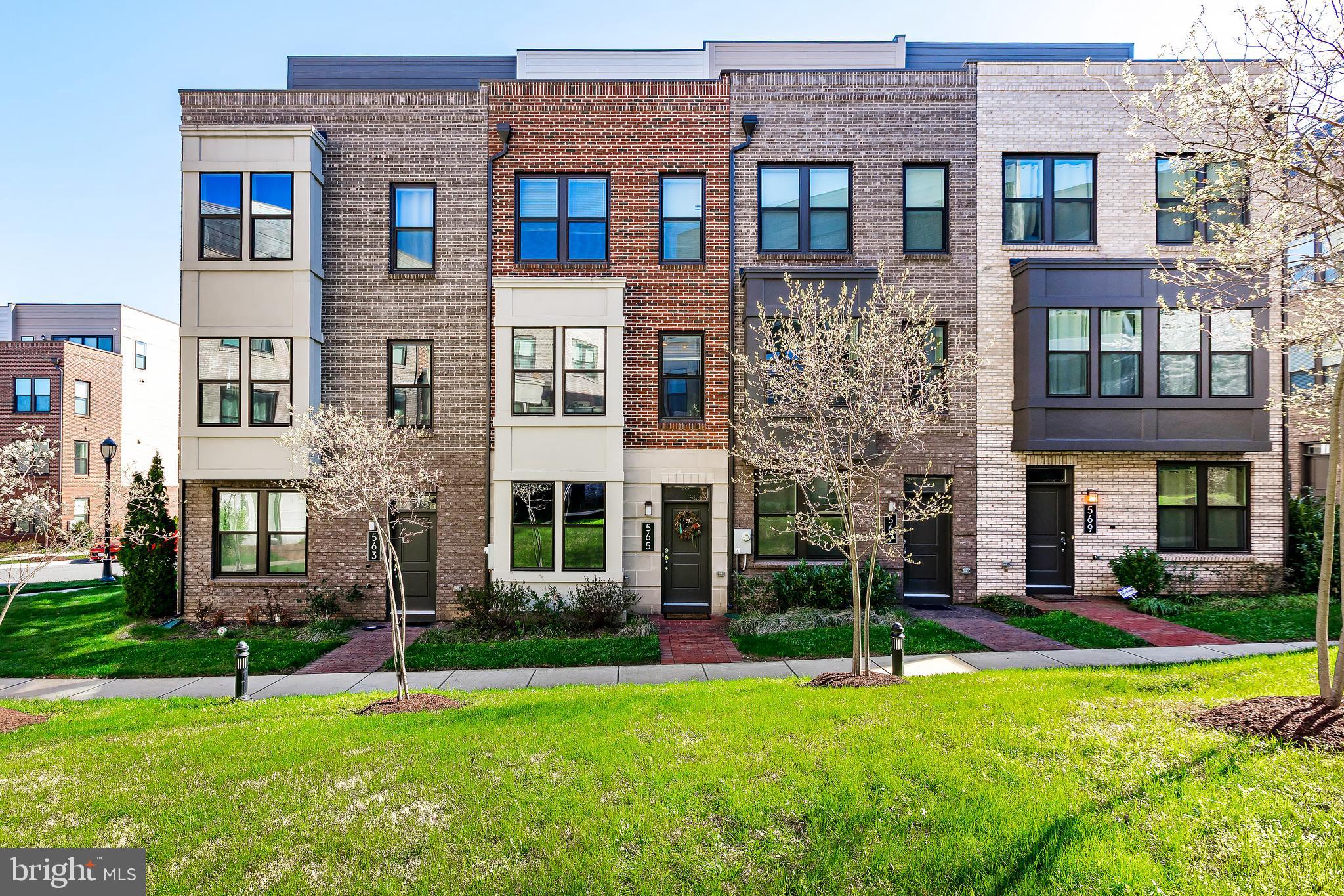 Welcome to this beautifully maintained 4-level townhouse featuring 3 spacious bedrooms, 3.5 bathrooms, and a 2-car garage, located in the highly desirable King Farm community.
The main level boasts elegant hardwood floors and an open-concept layout. The kitchen is equipped with white cabinetry, quartz countertops, stainless steel appliances, and opens to a private deck—perfect for outdoor dining. It seamlessly connects to both the dining and living rooms, making it ideal for entertaining.
On the third floor, you’ll find a luxurious primary suite complete with two walk-in closets, a double-bowl vanity, and a spacious shower. A second bedroom with its own private bathroom and a convenient laundry room are also located on this level. The fourth level features a third bedroom with a full bathroom, along with a bright loft area that opens to a private rooftop terrace—perfect for relaxing or entertaining guests.
Enjoy all the amenities King Farm has to offer, including a free community shuttle to the nearby Metro station, shopping centers, restaurants, community pools, parks, and more!