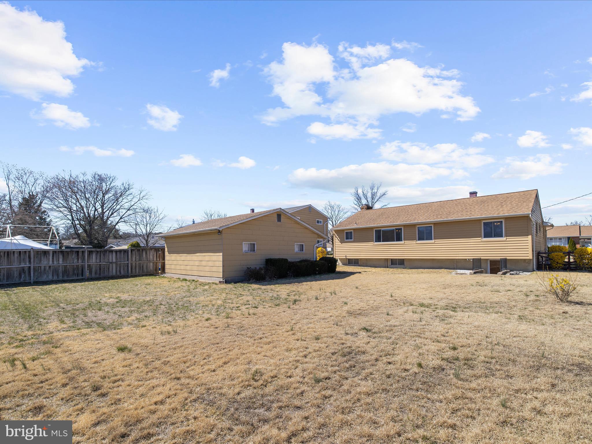 THE HIGHLANDS - Residential